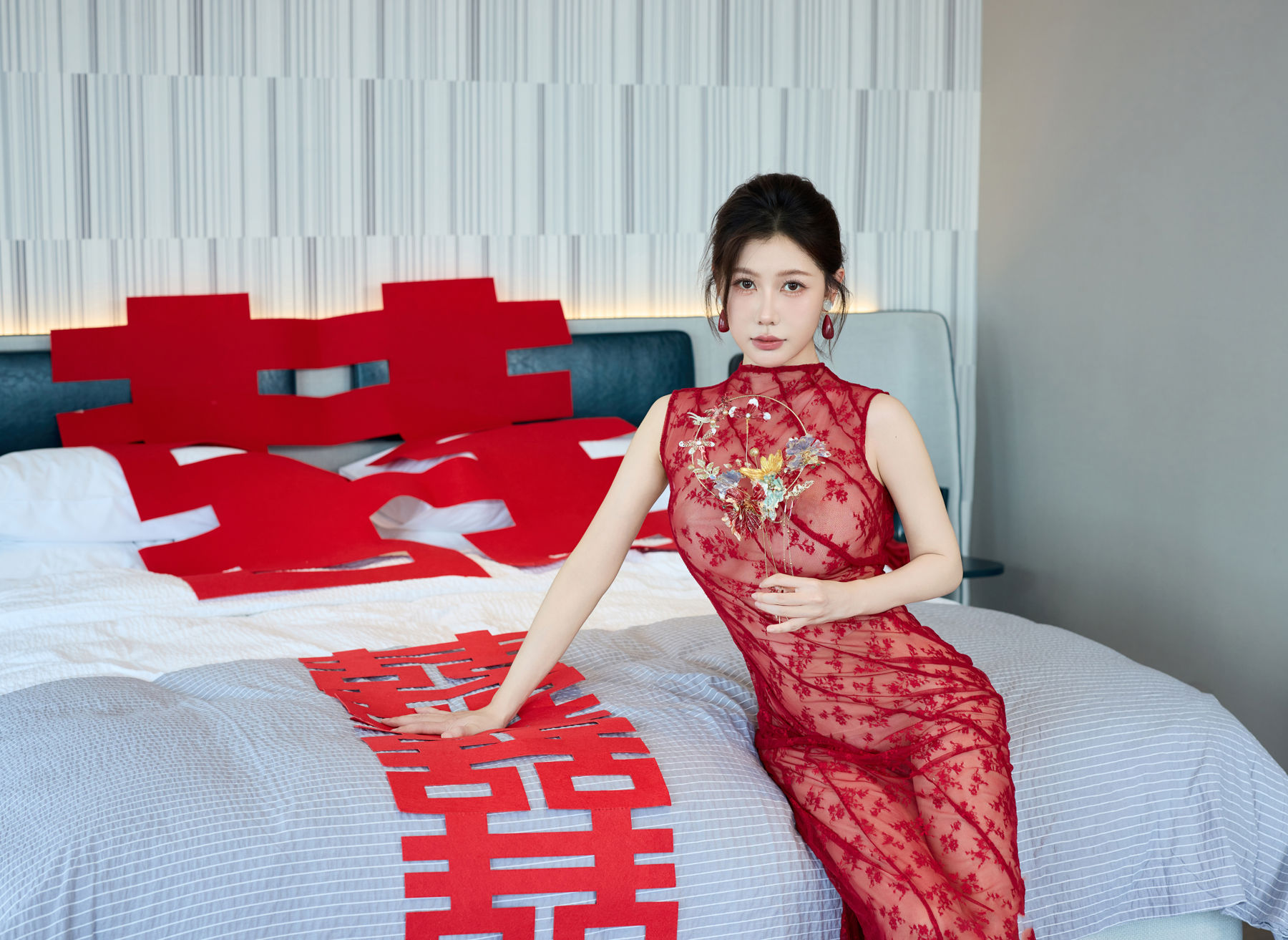 尹甜甜 - 出嫁/(85P)