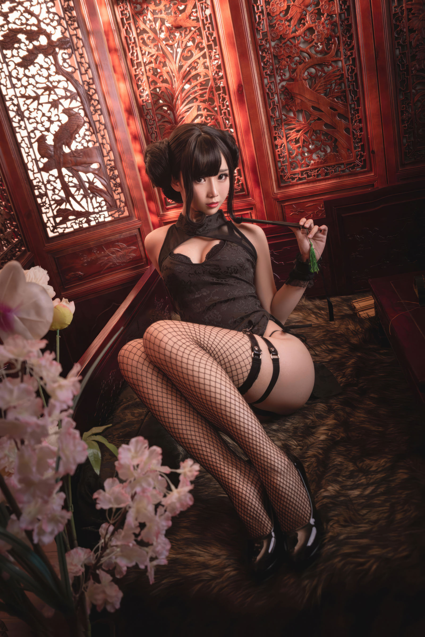 可爱人气Coser 面饼仙儿 - 魔女旗袍/(33P)