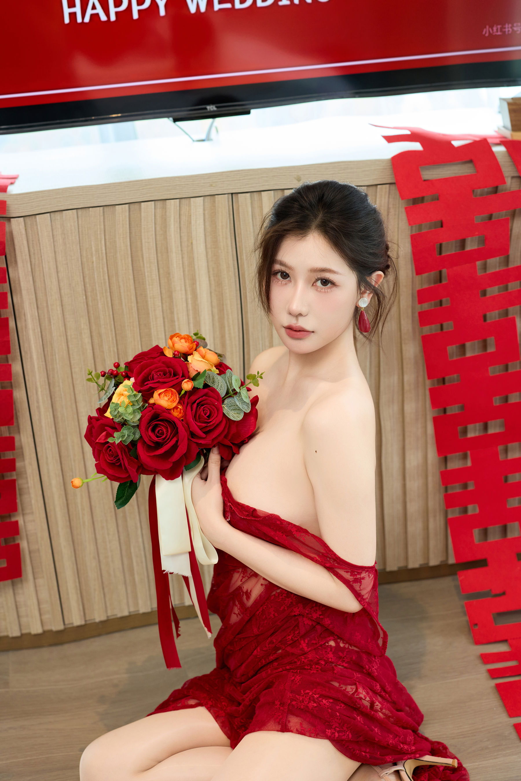 尹甜甜 - 出嫁/(85P)