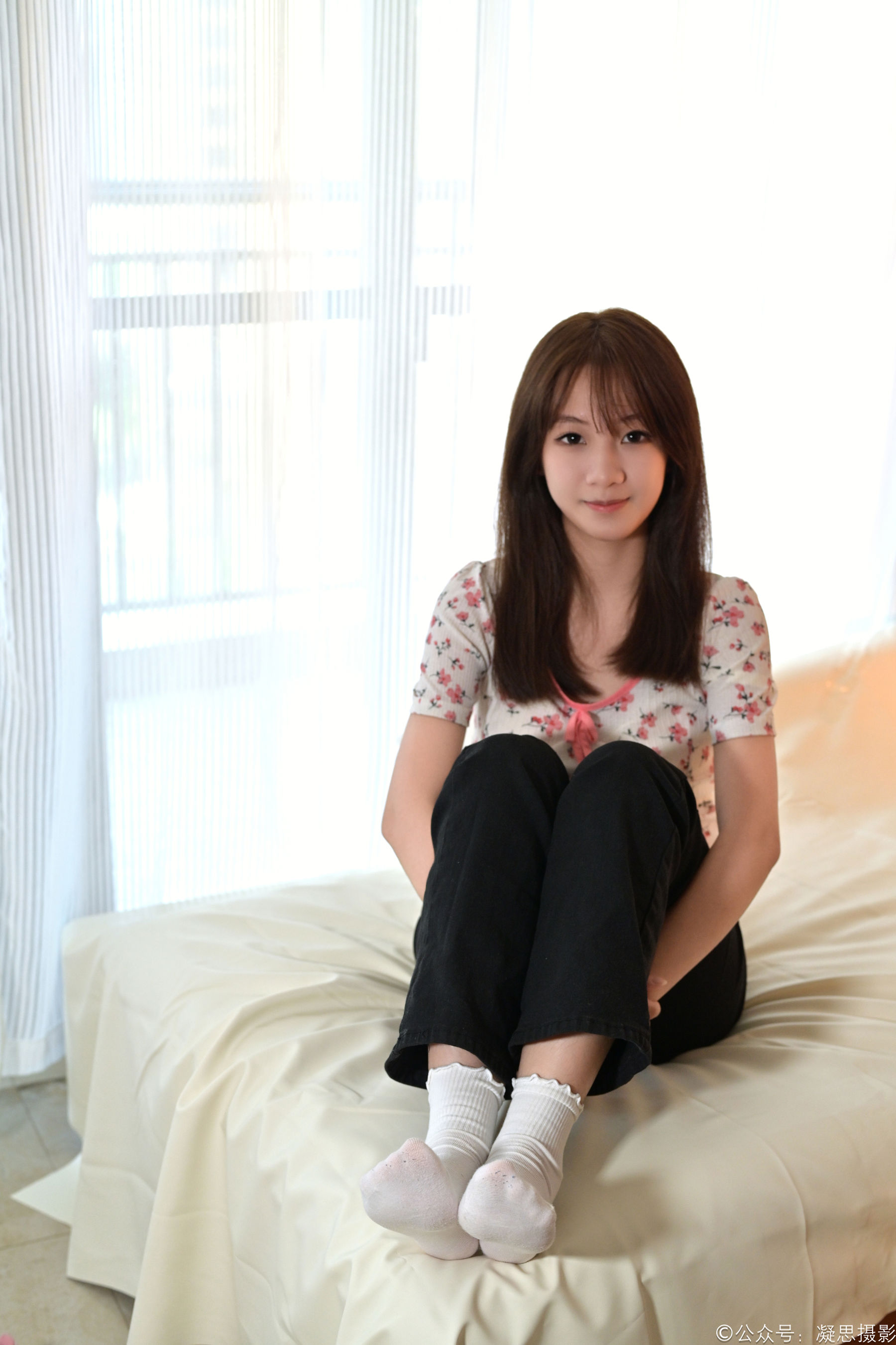 凝思摄影 No.013 铃铃 - T恤、短白袜、平底鞋/(139P)