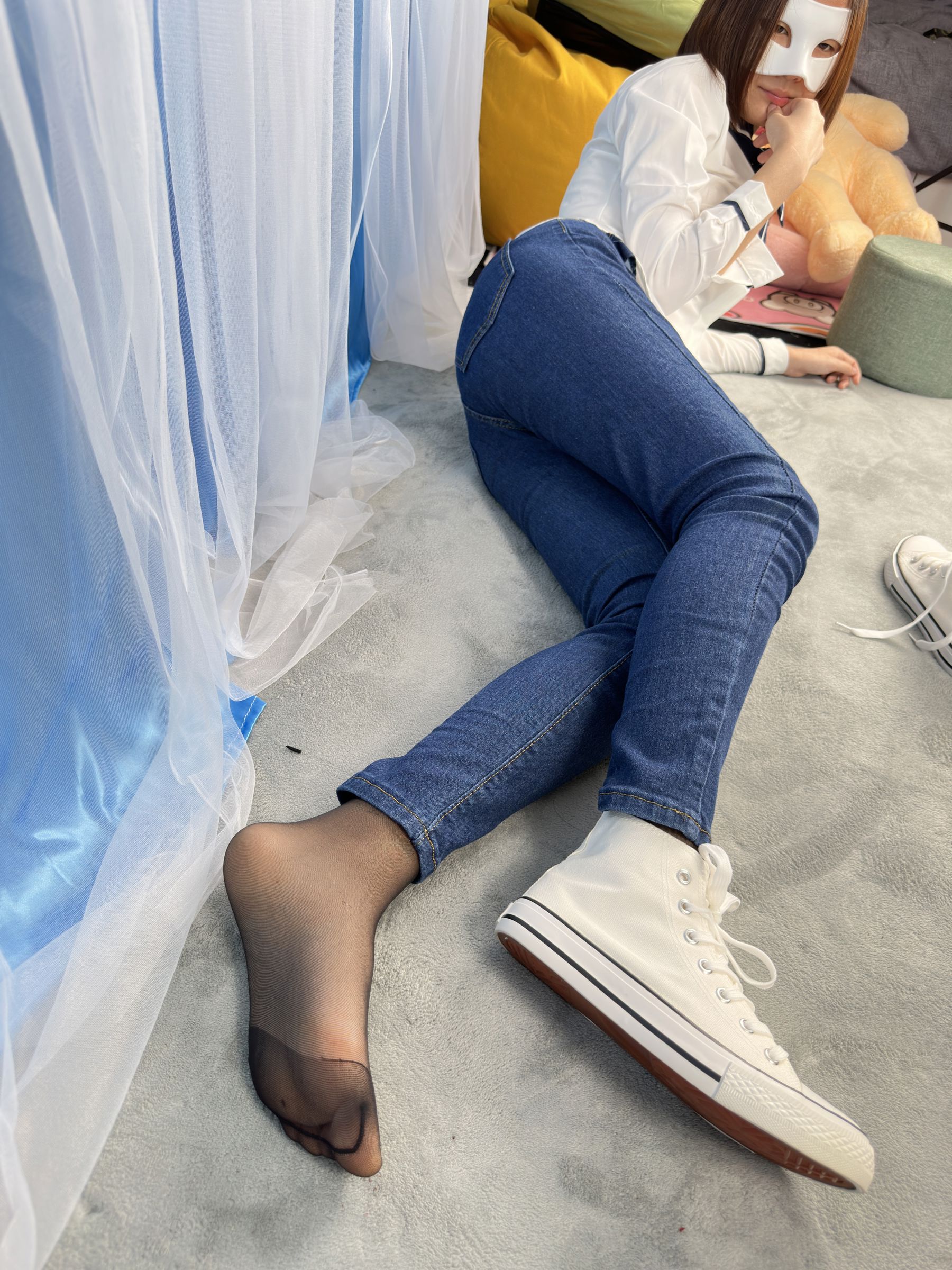 三禾摄影 No.024 牛仔裤里丝 帆布鞋 高跟/(201P)