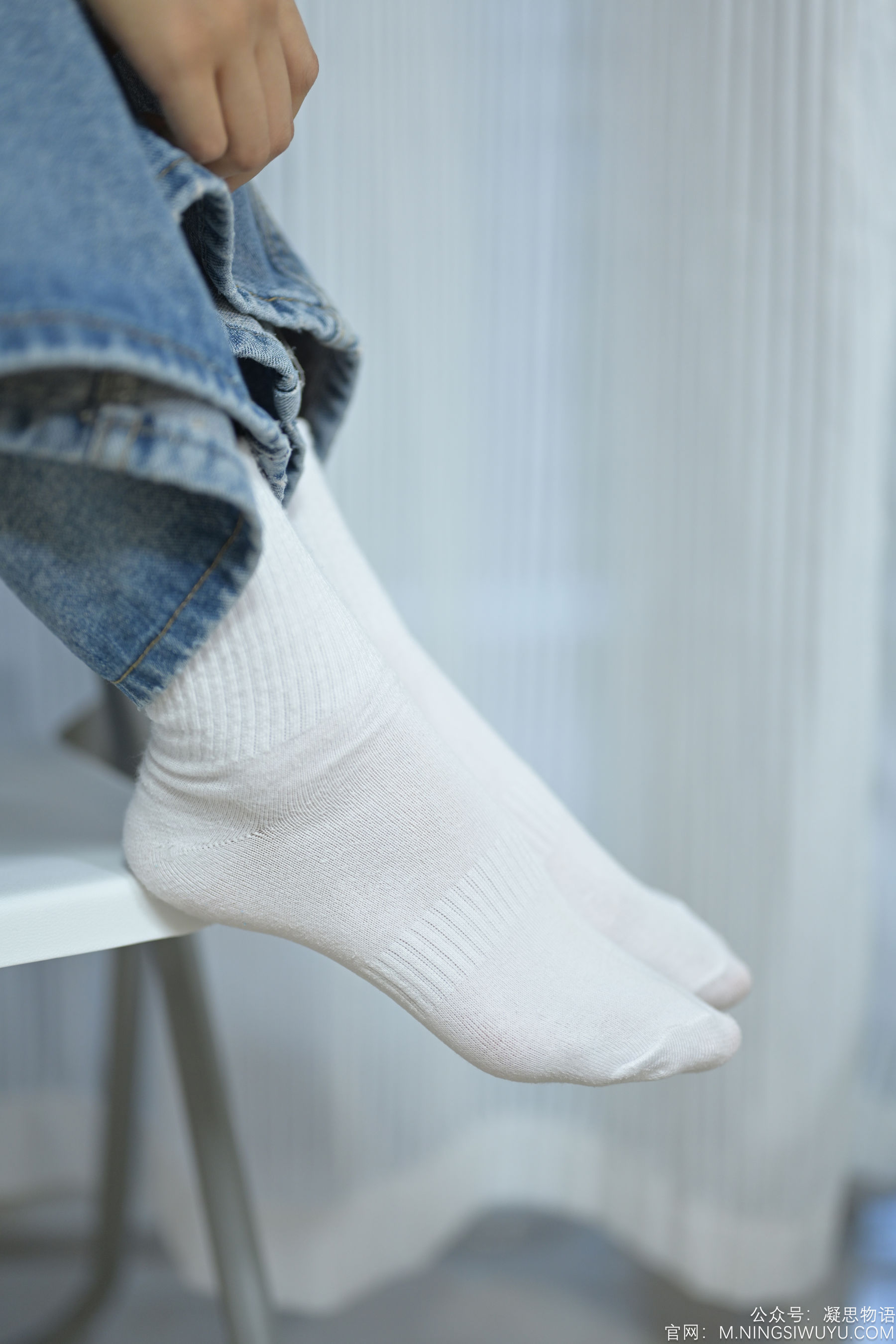 凝思摄影 No.002 木木 - T恤、短白袜、平底鞋/(140P)