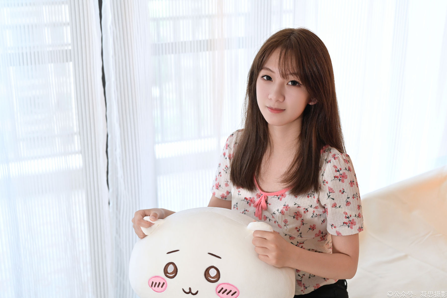 凝思摄影 No.013 铃铃 - T恤、短白袜、平底鞋/(139P)