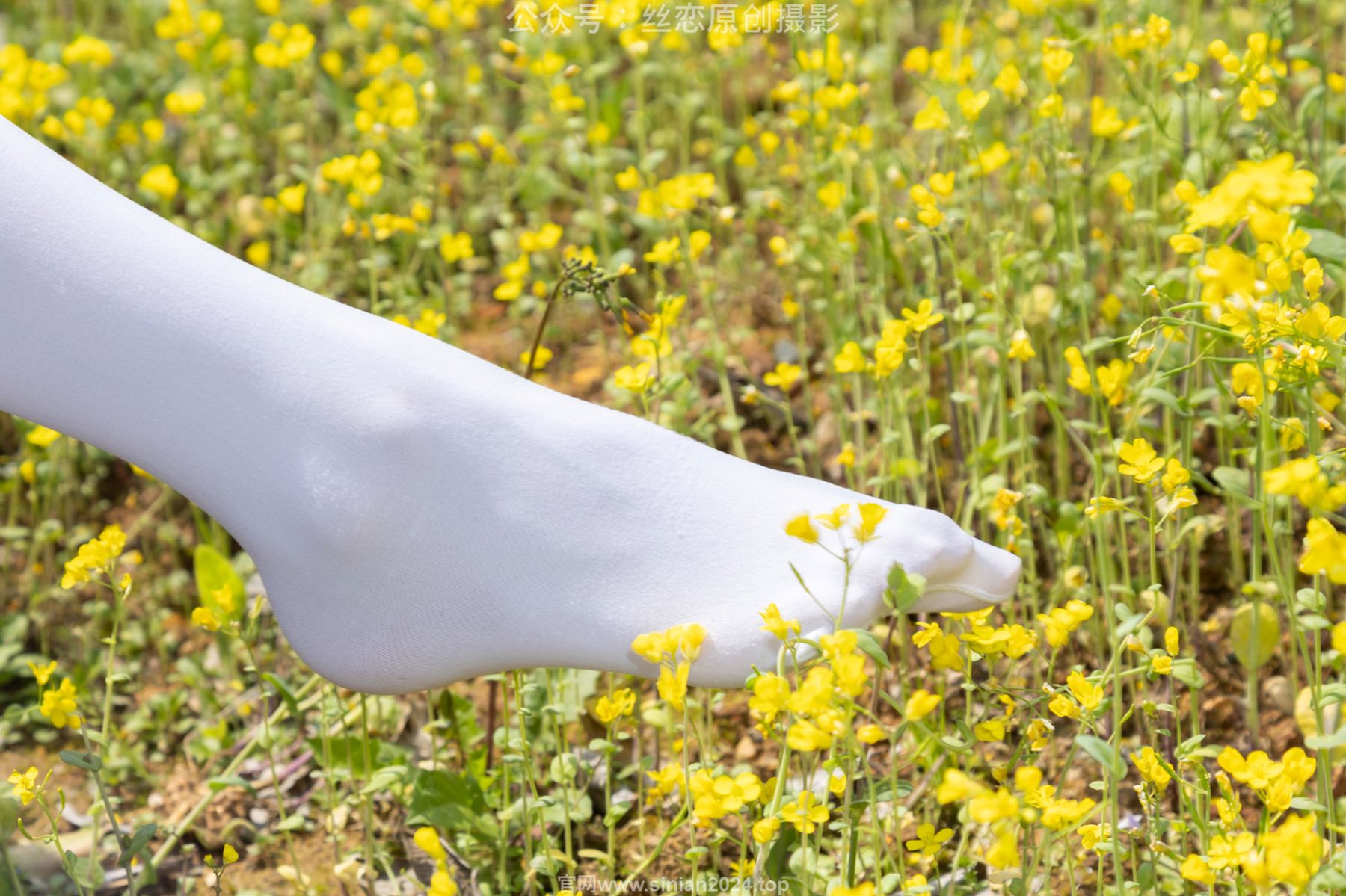 丝恋摄影 No.007 小梦 - 白色JK 超短裙 白色丝袜 黑色皮鞋/(285P)