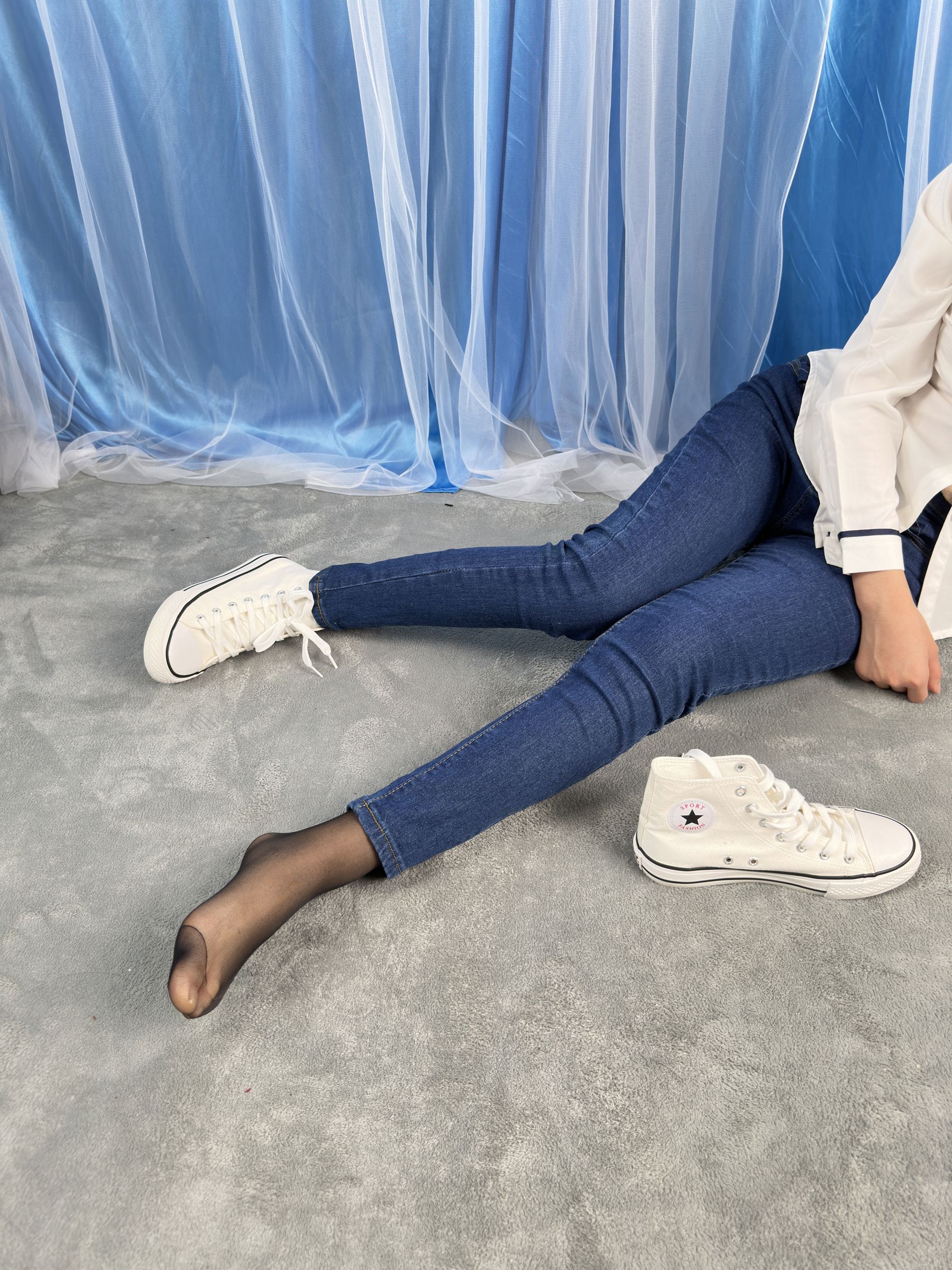 三禾摄影 No.024 牛仔裤里丝 帆布鞋 高跟/(201P)