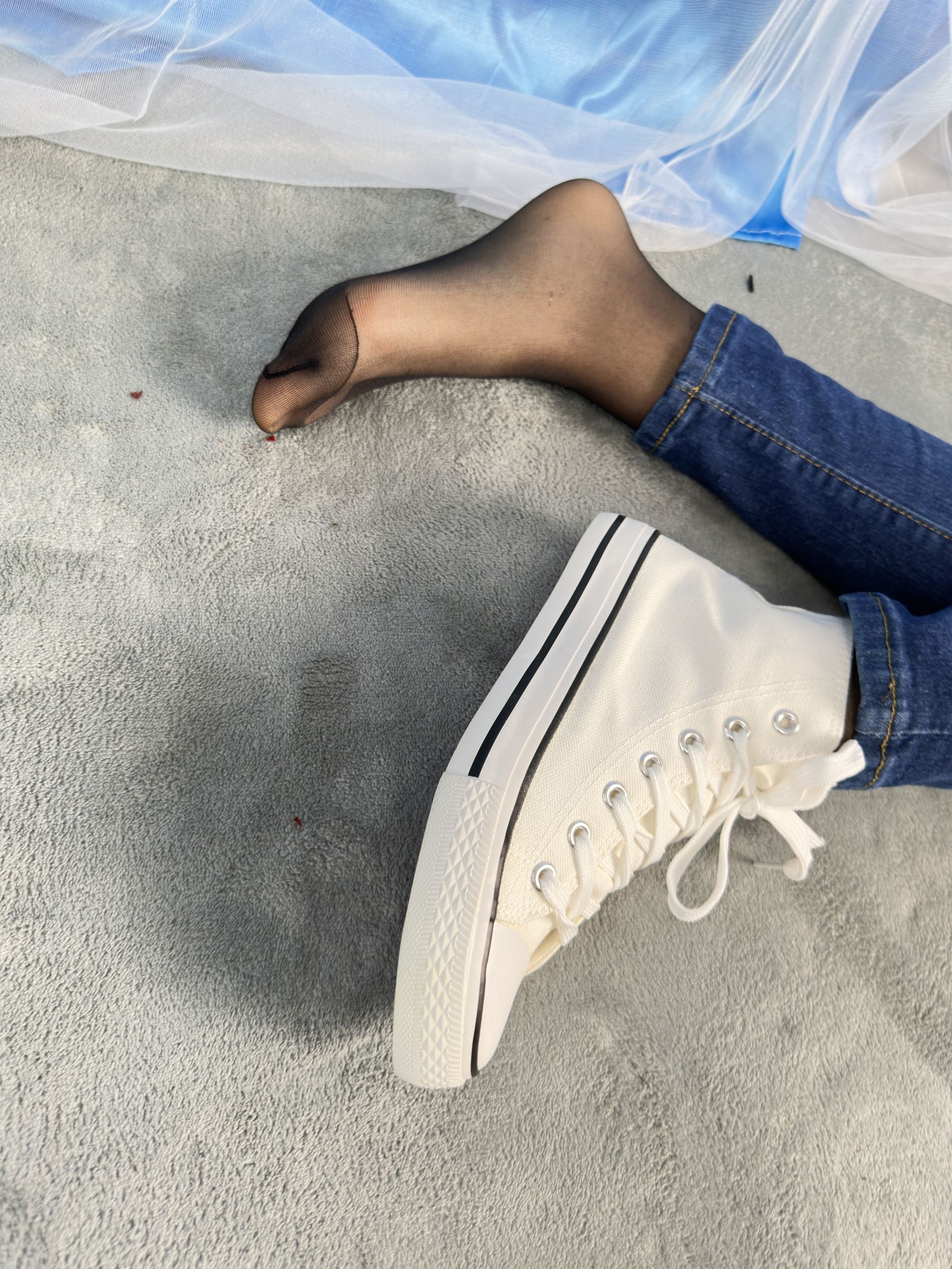 三禾摄影 No.024 牛仔裤里丝 帆布鞋 高跟/(201P)