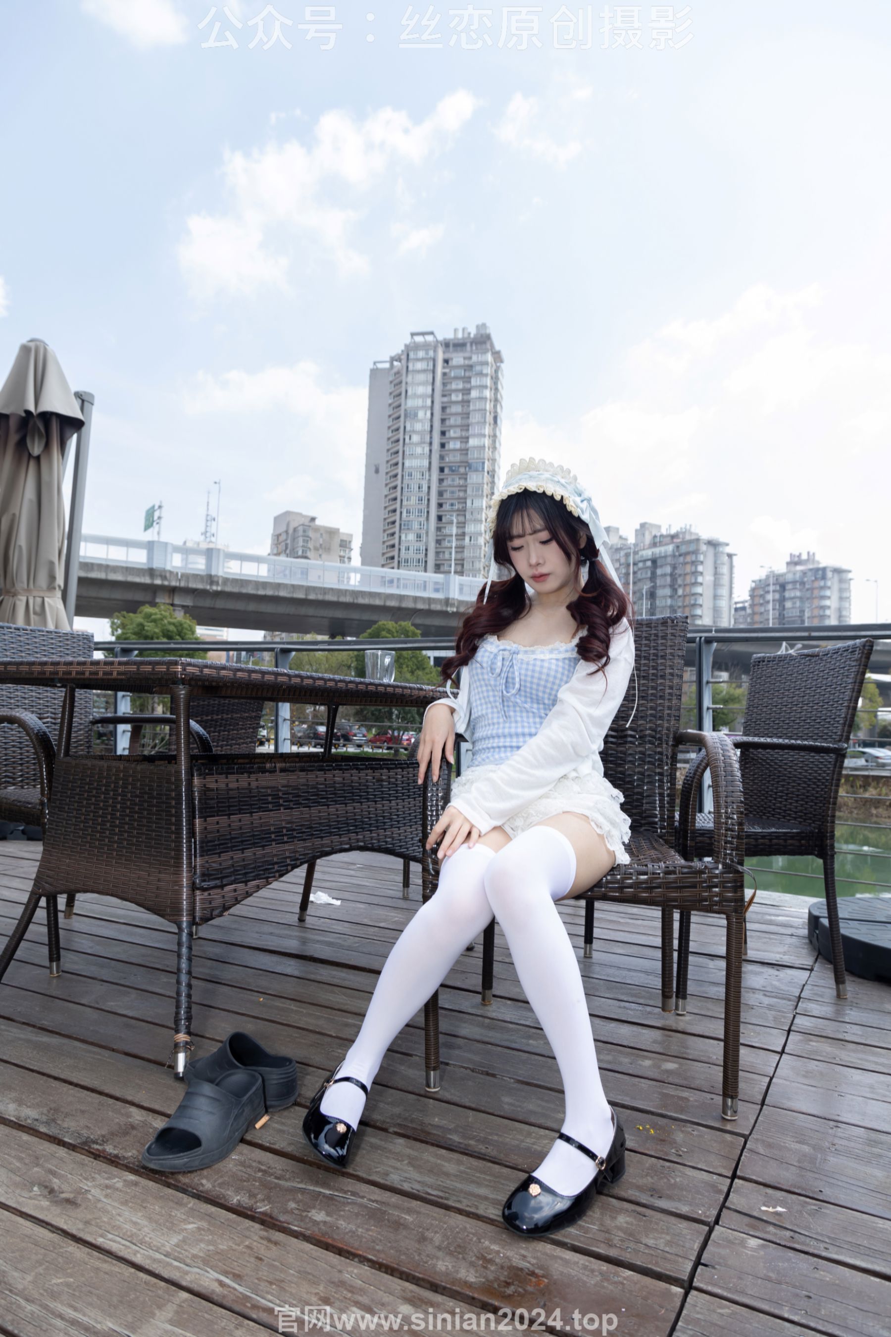 丝恋摄影 No.007 小梦 - 白色JK 超短裙 白色丝袜 黑色皮鞋/(285P)