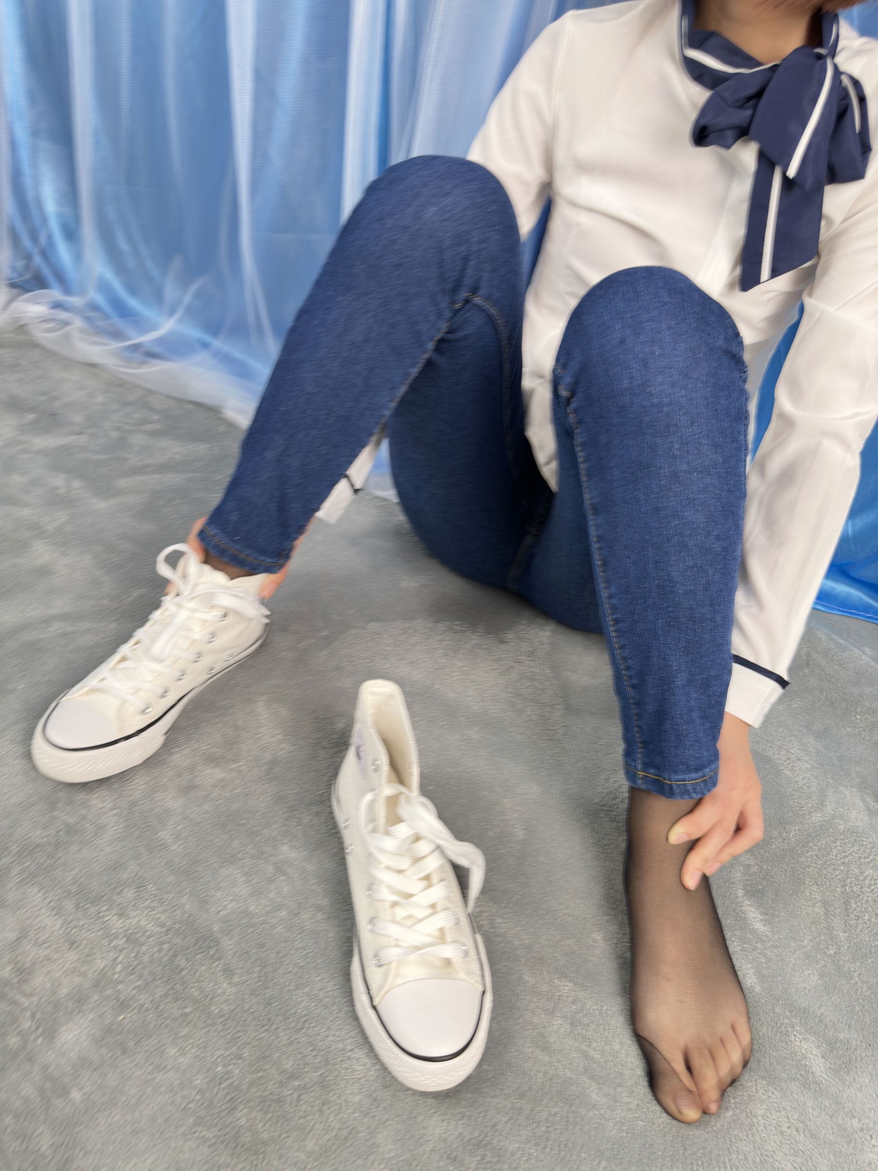 三禾摄影 No.024 牛仔裤里丝 帆布鞋 高跟/(201P)