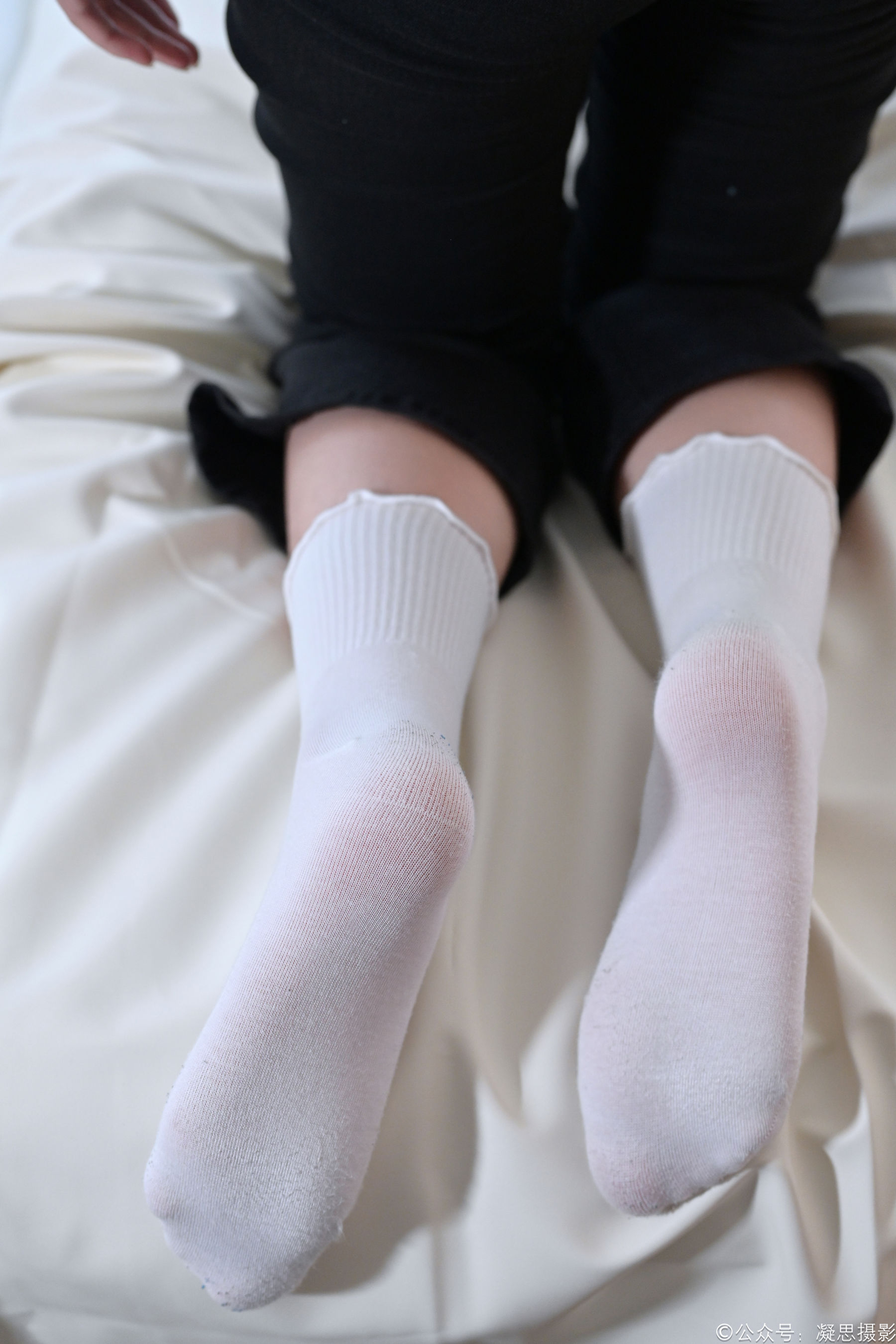 凝思摄影 No.013 铃铃 - T恤、短白袜、平底鞋/(139P)