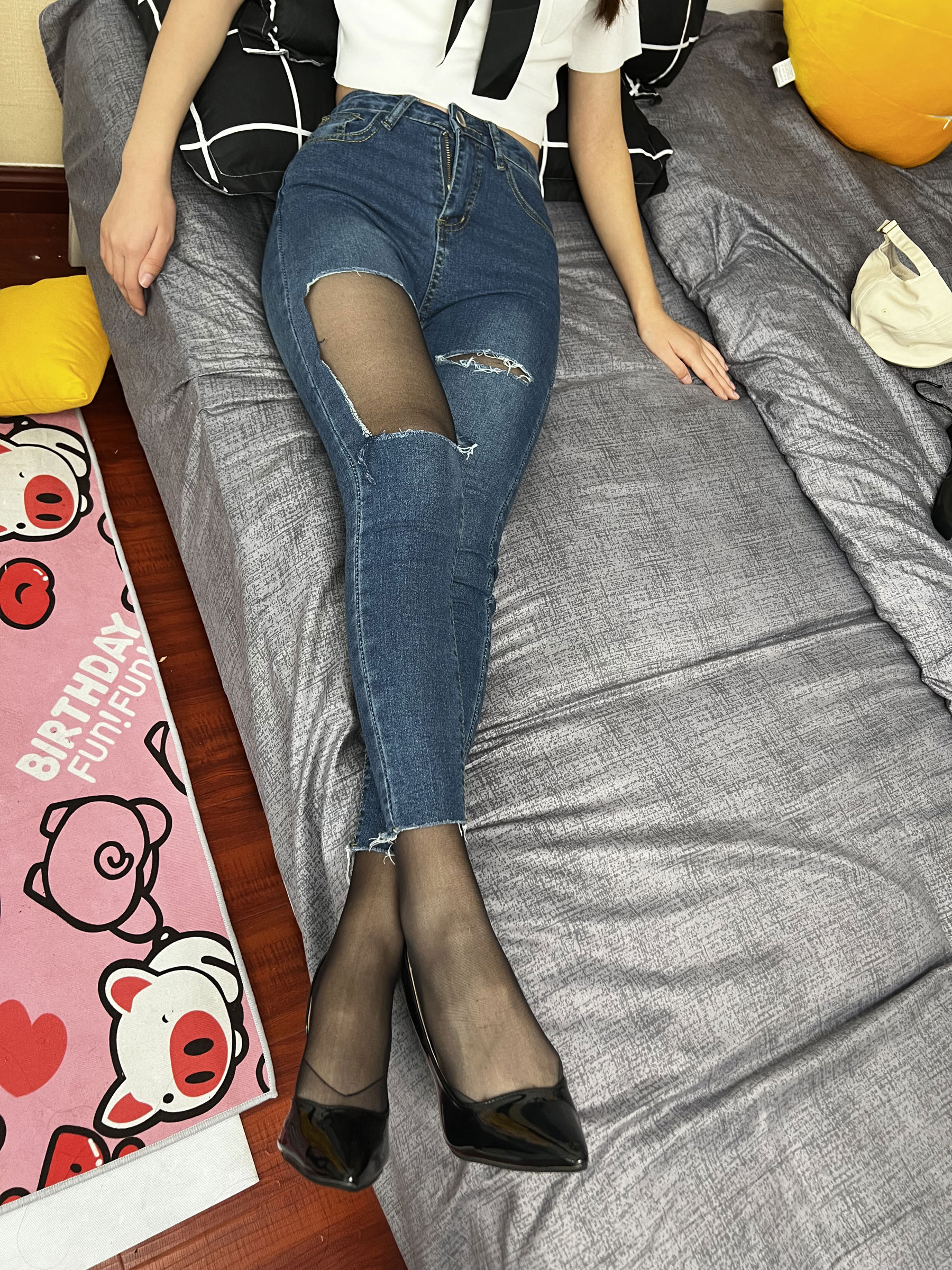 三禾摄影 No.024 牛仔裤里丝 帆布鞋 高跟/(201P)