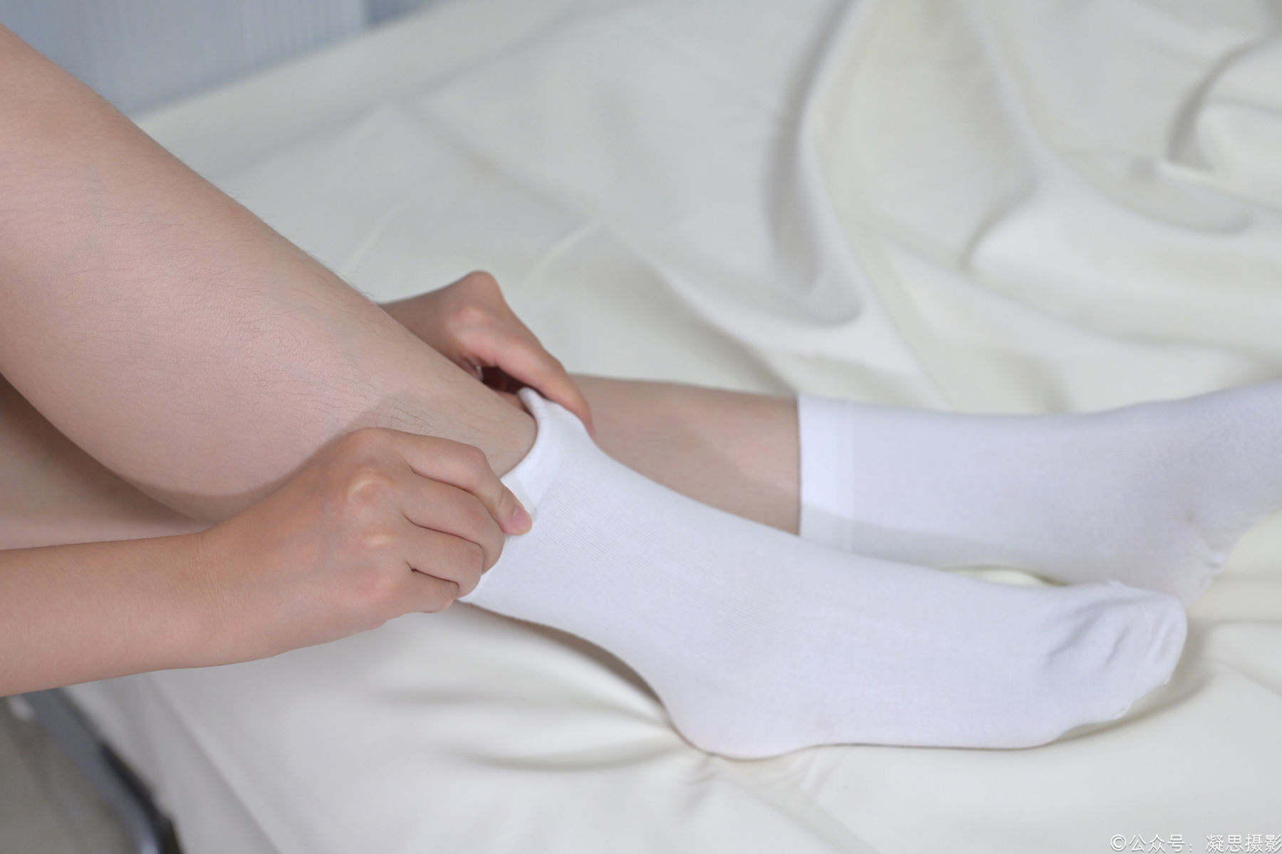 凝思摄影 No.008 铃铃 - 短裙、短白袜、小皮鞋/(158P)