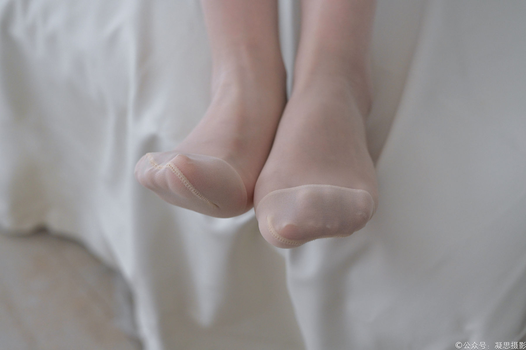 凝思摄影 No.009 琦琦 - 校服、短白丝、连裤肉丝、帆布鞋/(136P)