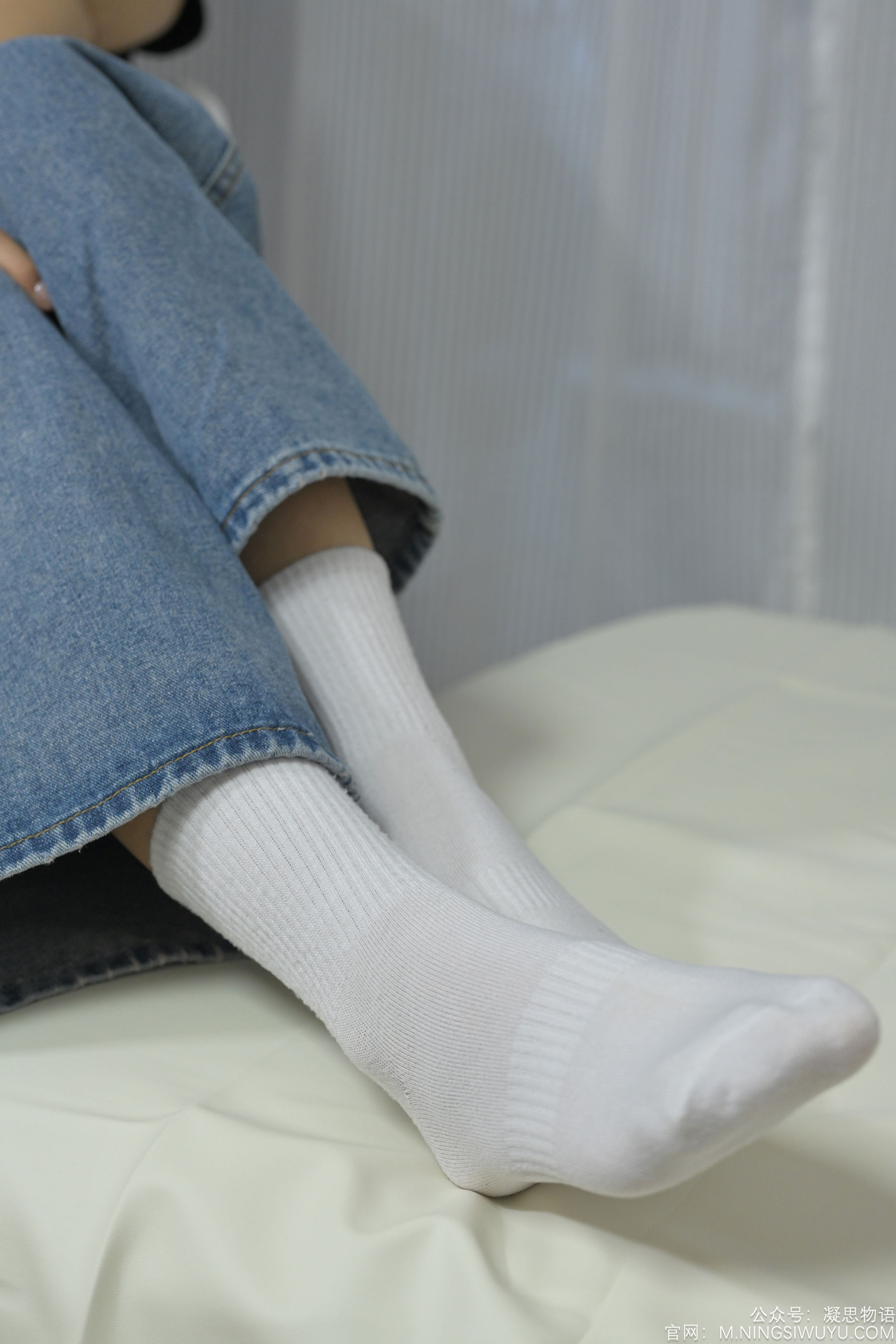 凝思摄影 No.002 木木 - T恤、短白袜、平底鞋/(140P)