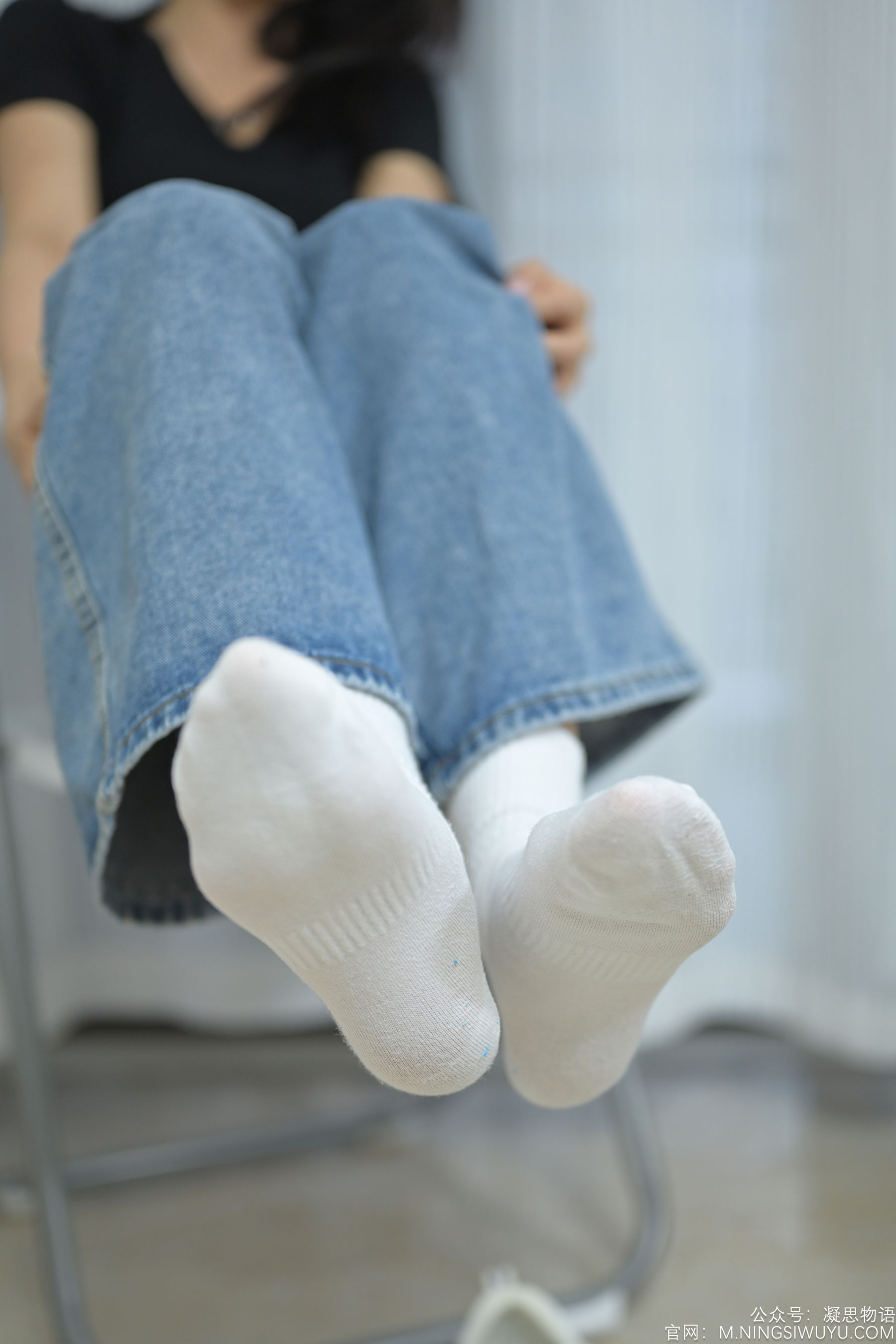 凝思摄影 No.002 木木 - T恤、短白袜、平底鞋/(140P)