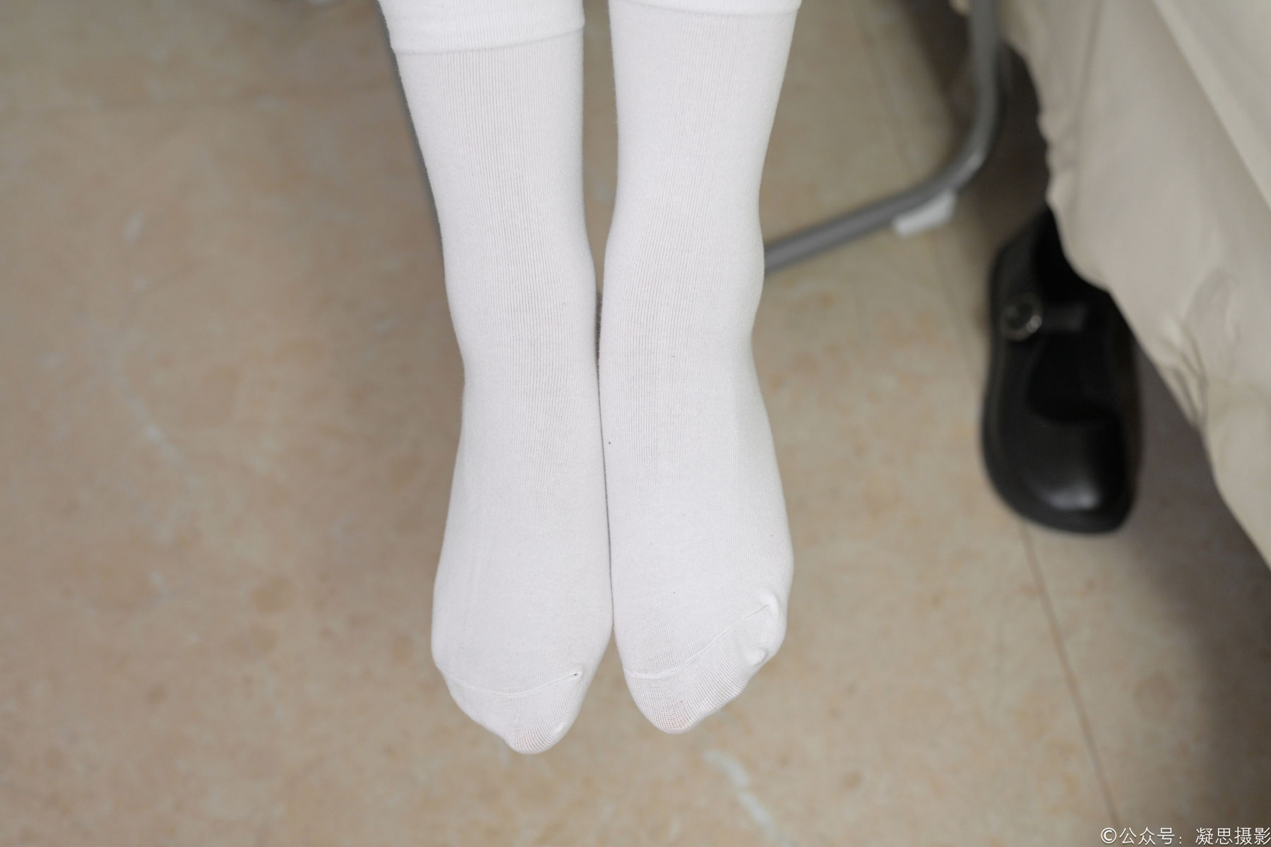 凝思摄影 No.008 铃铃 - 短裙、短白袜、小皮鞋/(158P)