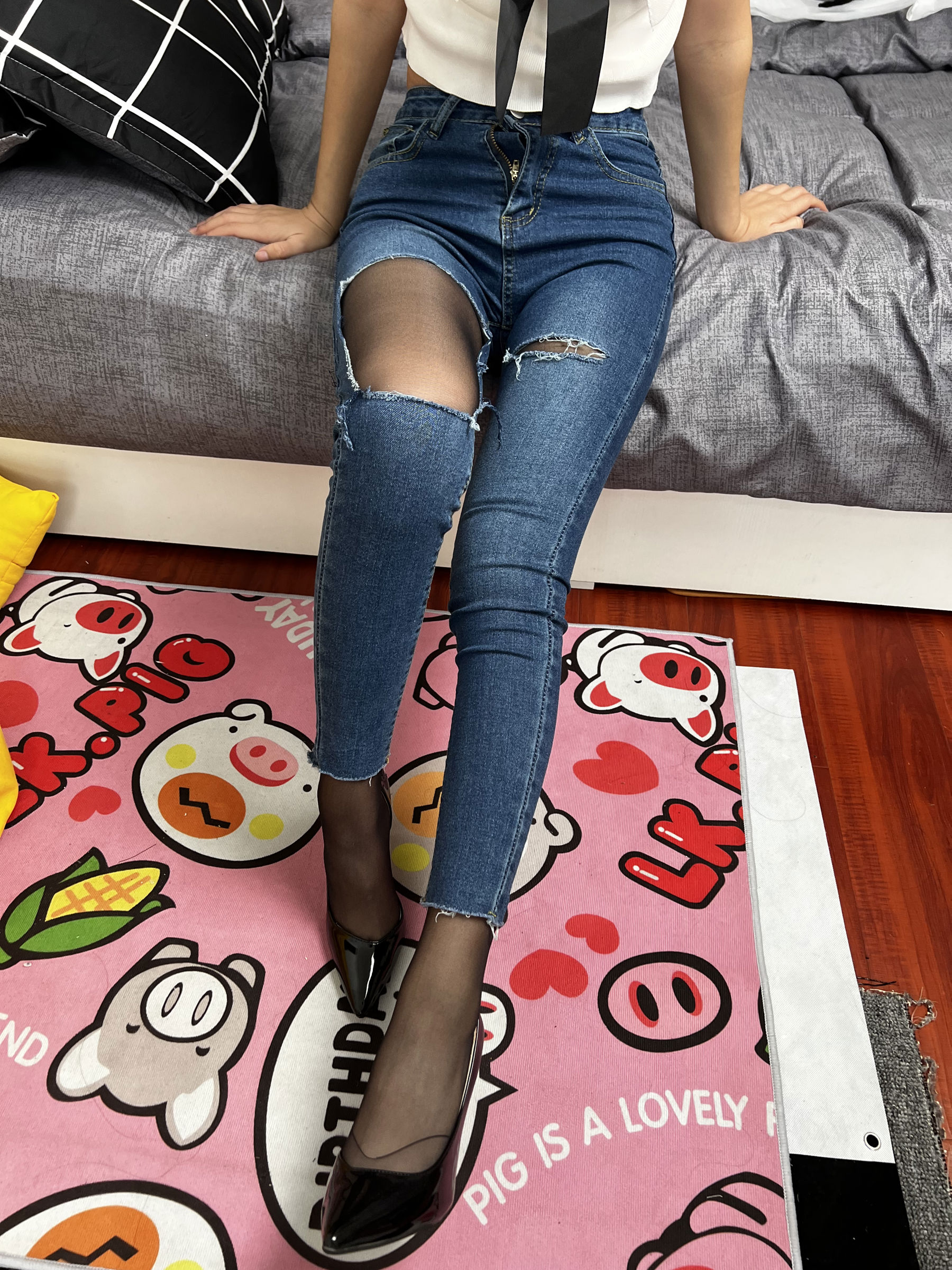 三禾摄影 No.024 牛仔裤里丝 帆布鞋 高跟/(201P)