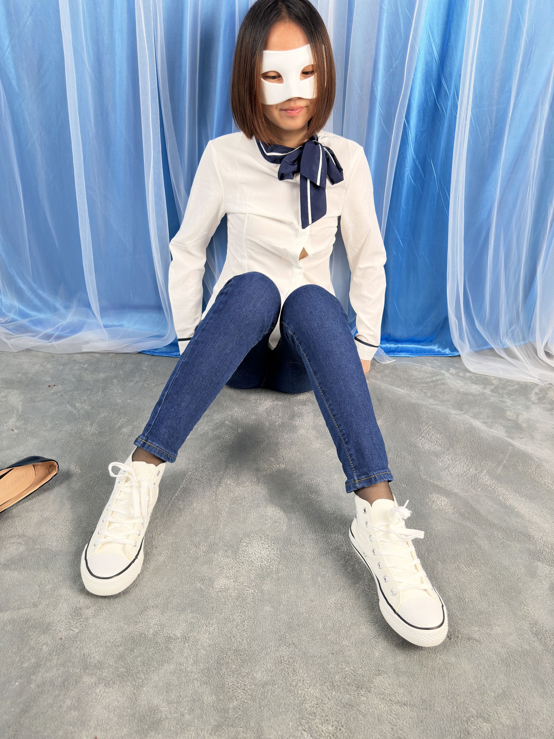 三禾摄影 No.024 牛仔裤里丝 帆布鞋 高跟/(201P)