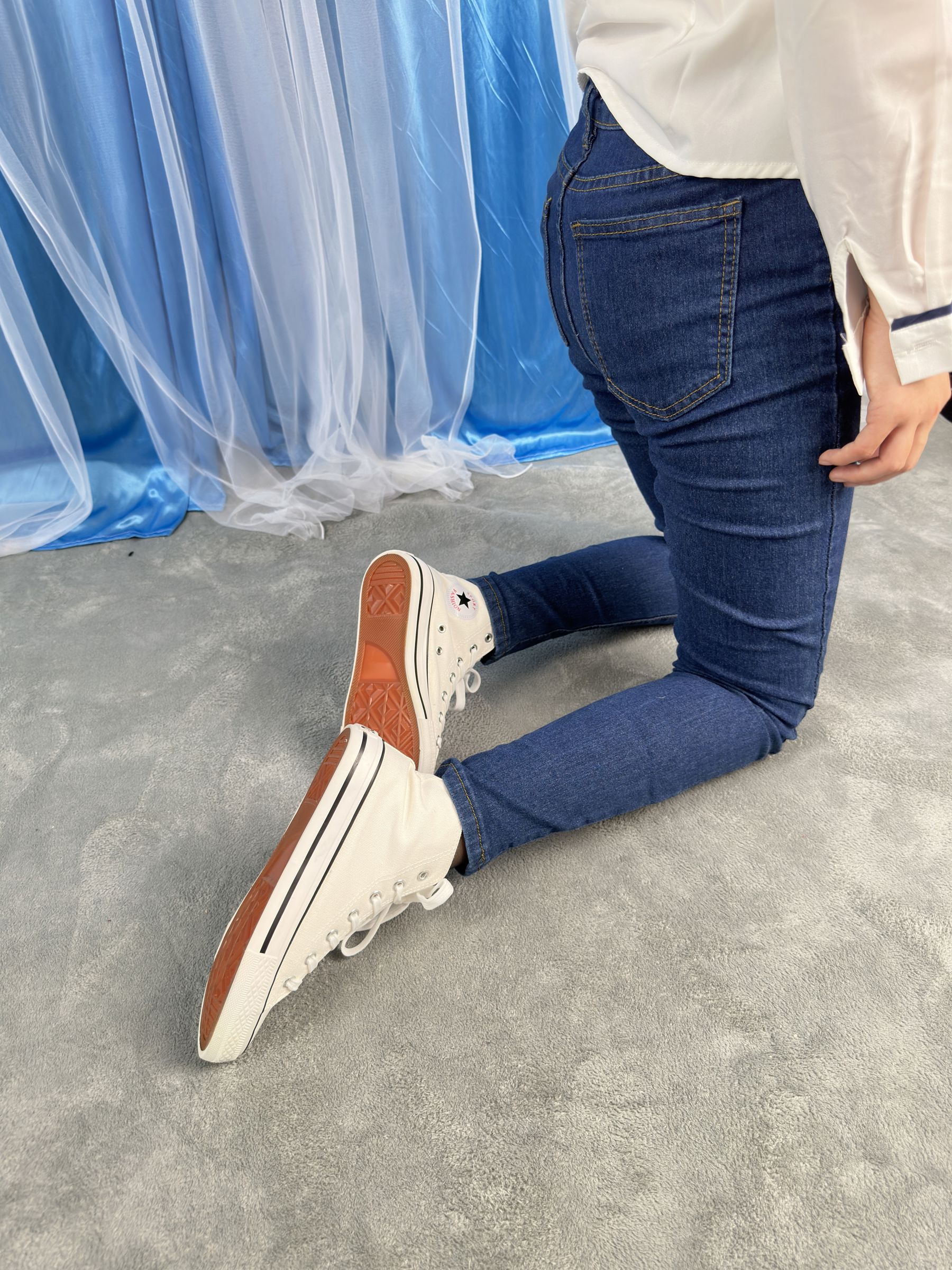 三禾摄影 No.024 牛仔裤里丝 帆布鞋 高跟/(201P)