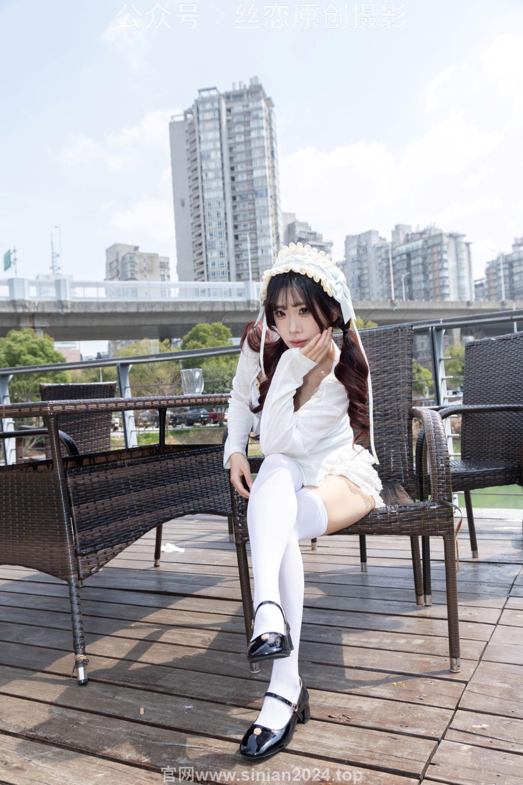 丝恋摄影 No.007 小梦 - 白色JK 超短裙 白色丝袜 黑色皮鞋/(285P)