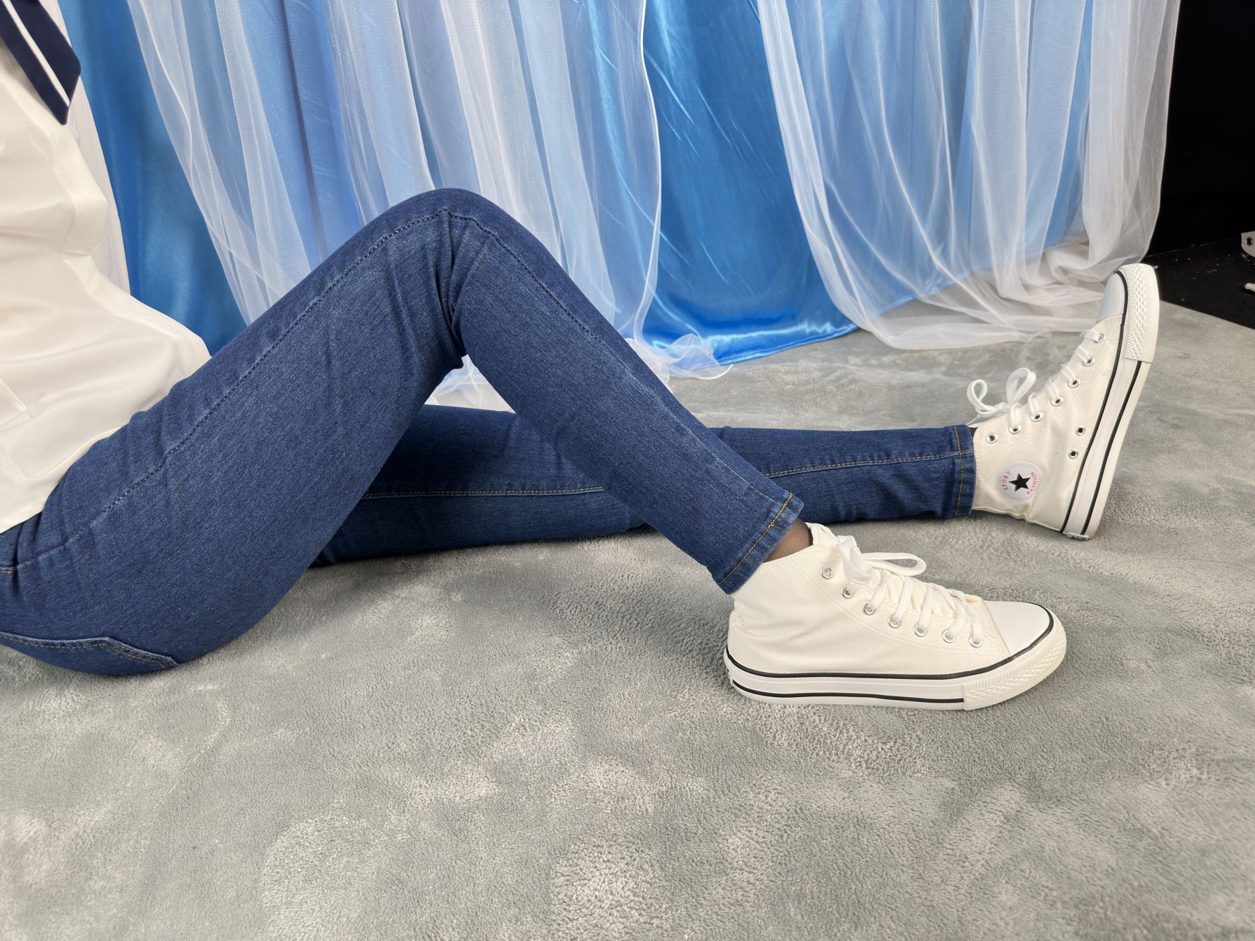 三禾摄影 No.024 牛仔裤里丝 帆布鞋 高跟/(201P)