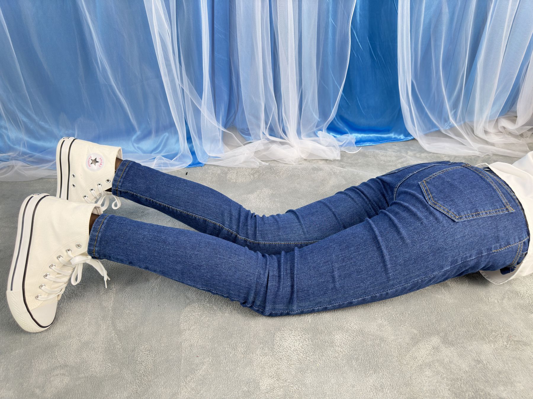 三禾摄影 No.024 牛仔裤里丝 帆布鞋 高跟/(201P)