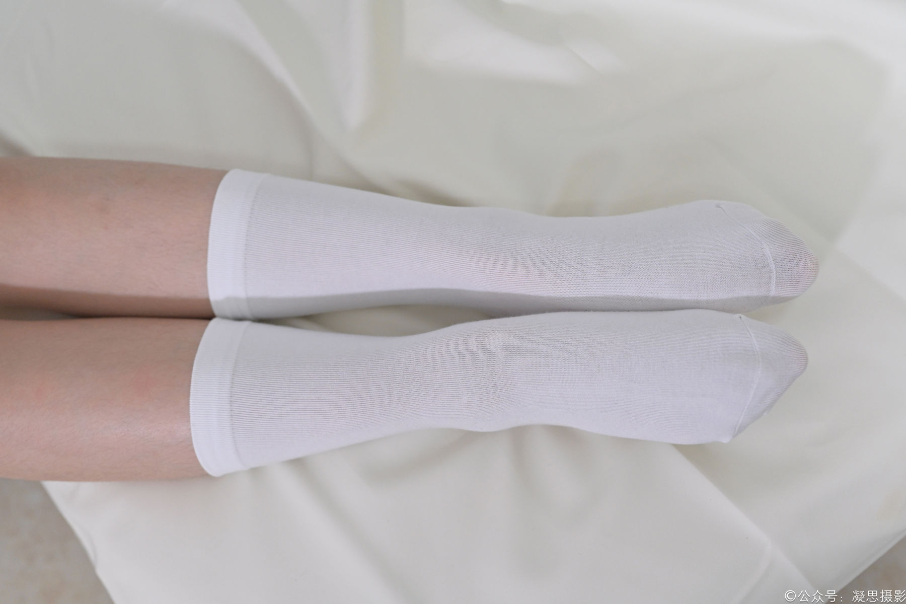 凝思摄影 No.008 铃铃 - 短裙、短白袜、小皮鞋/(158P)