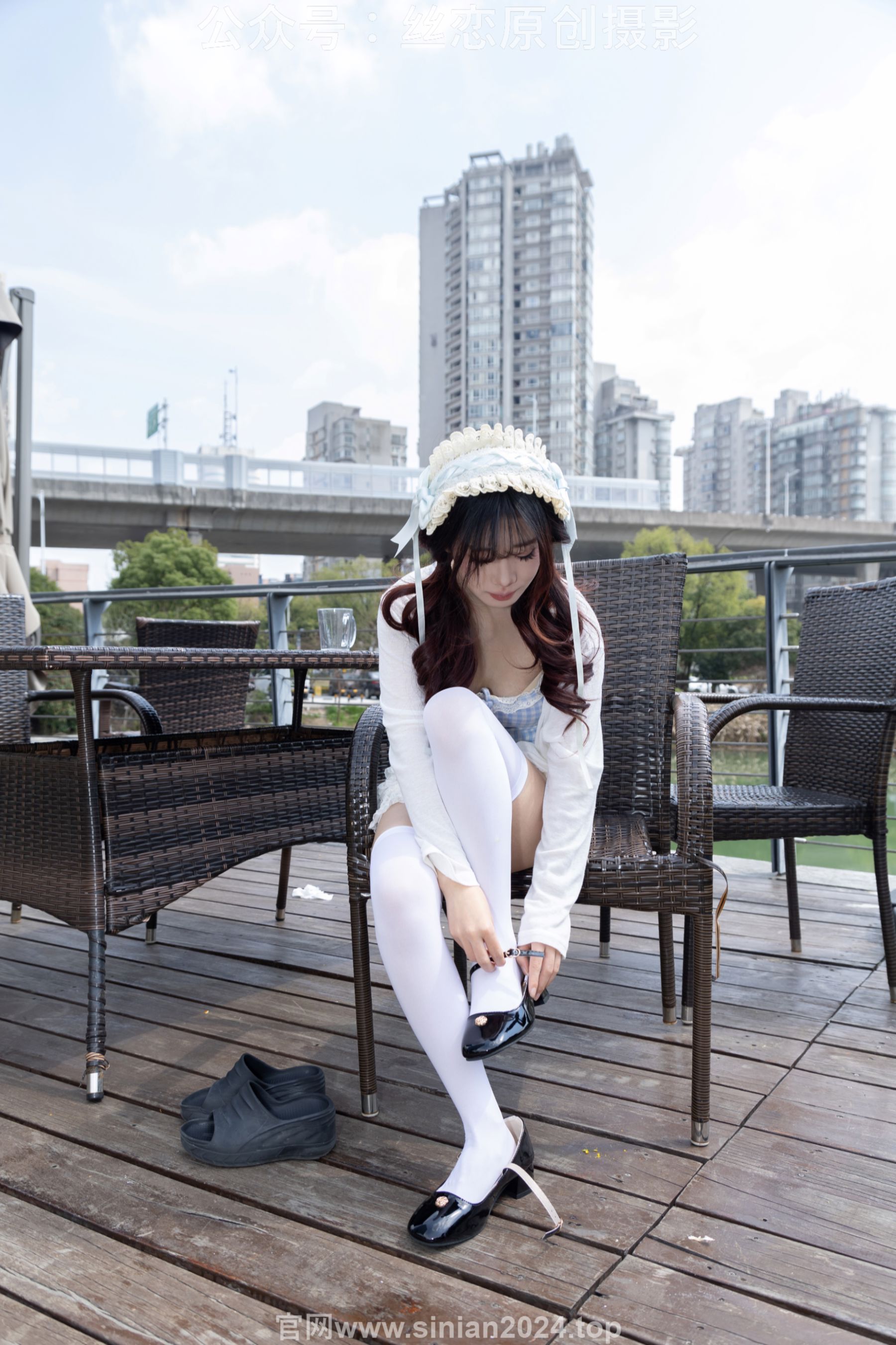 丝恋摄影 No.007 小梦 - 白色JK 超短裙 白色丝袜 黑色皮鞋/(285P)