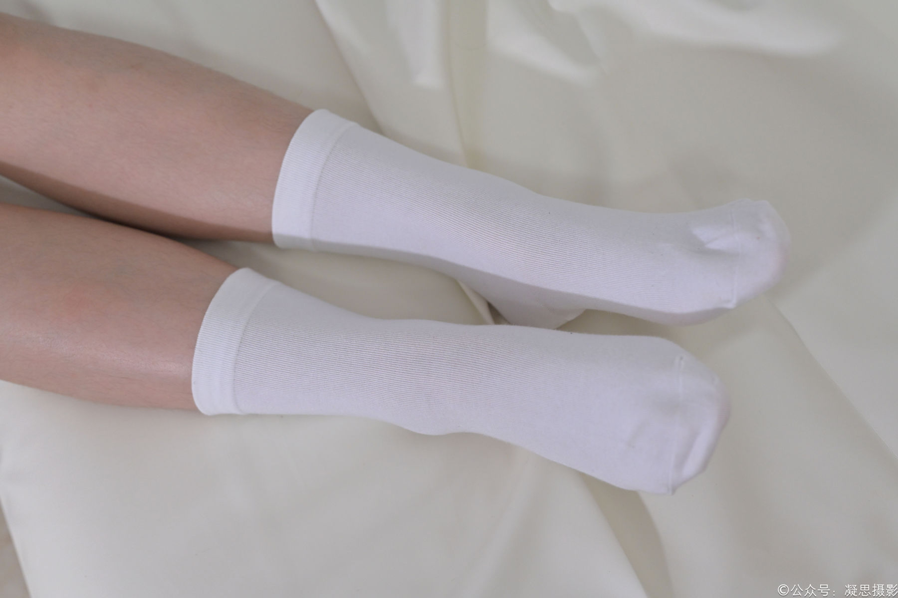 凝思摄影 No.008 铃铃 - 短裙、短白袜、小皮鞋/(158P)