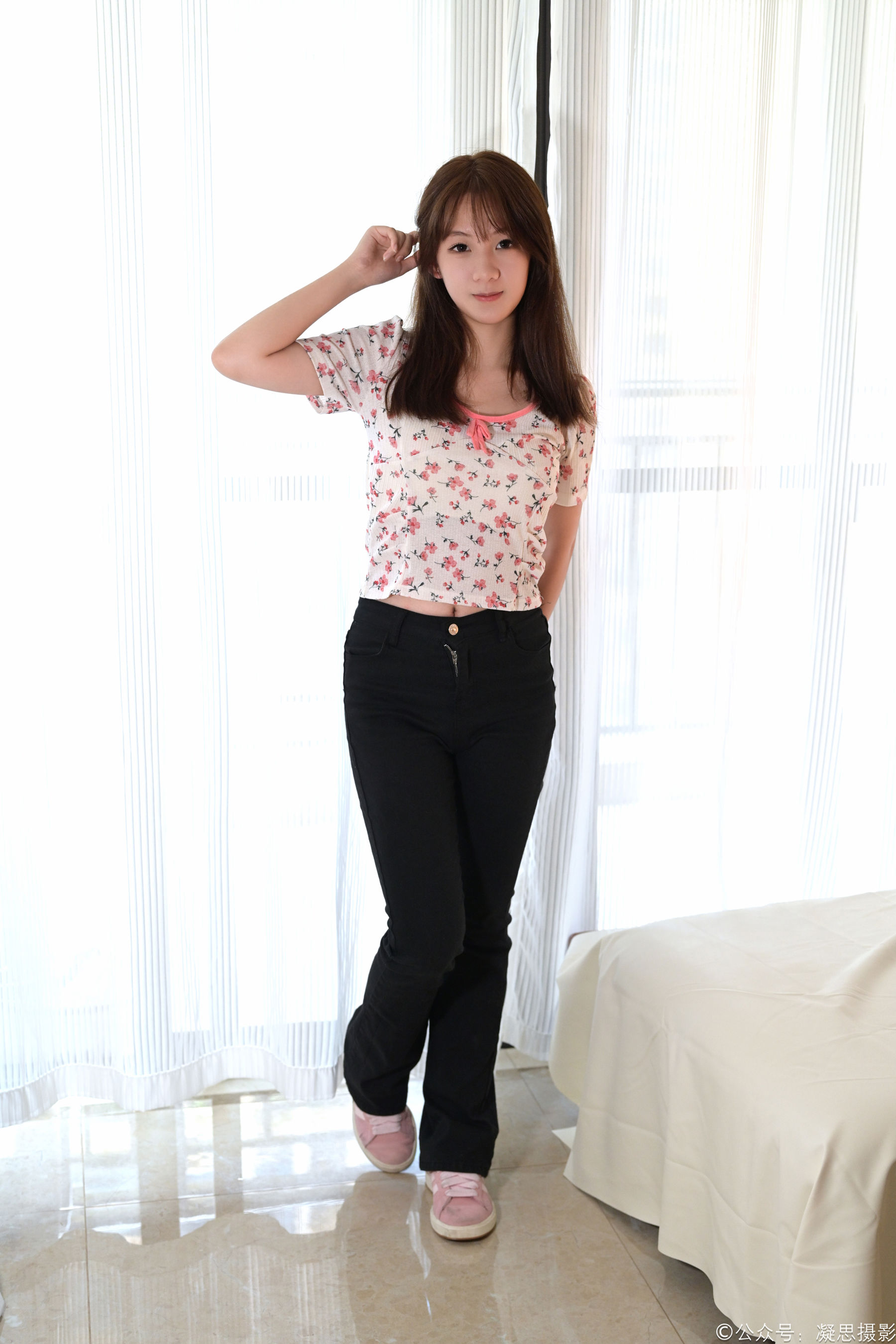 凝思摄影 No.013 铃铃 - T恤、短白袜、平底鞋/(139P)