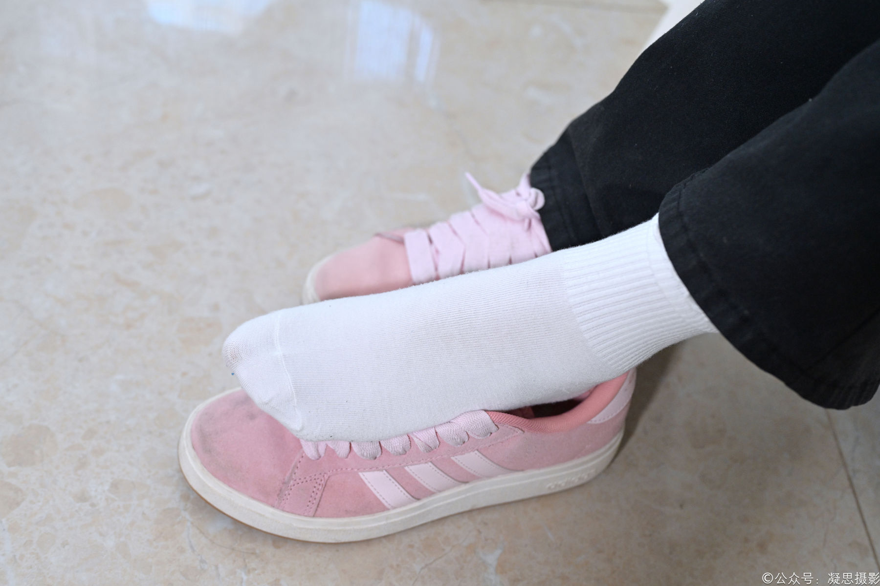 凝思摄影 No.013 铃铃 - T恤、短白袜、平底鞋/(139P)