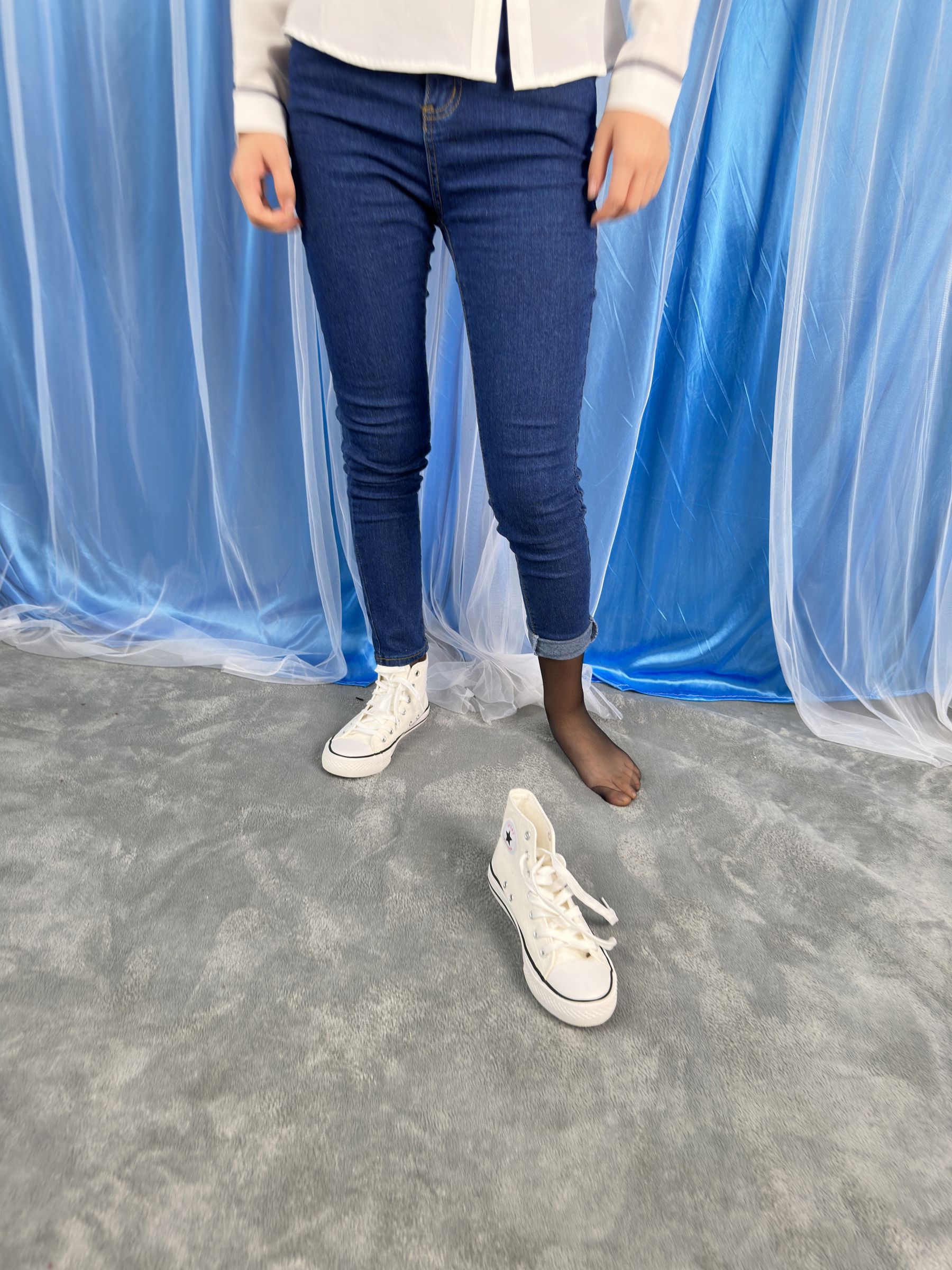 三禾摄影 No.024 牛仔裤里丝 帆布鞋 高跟/(201P)