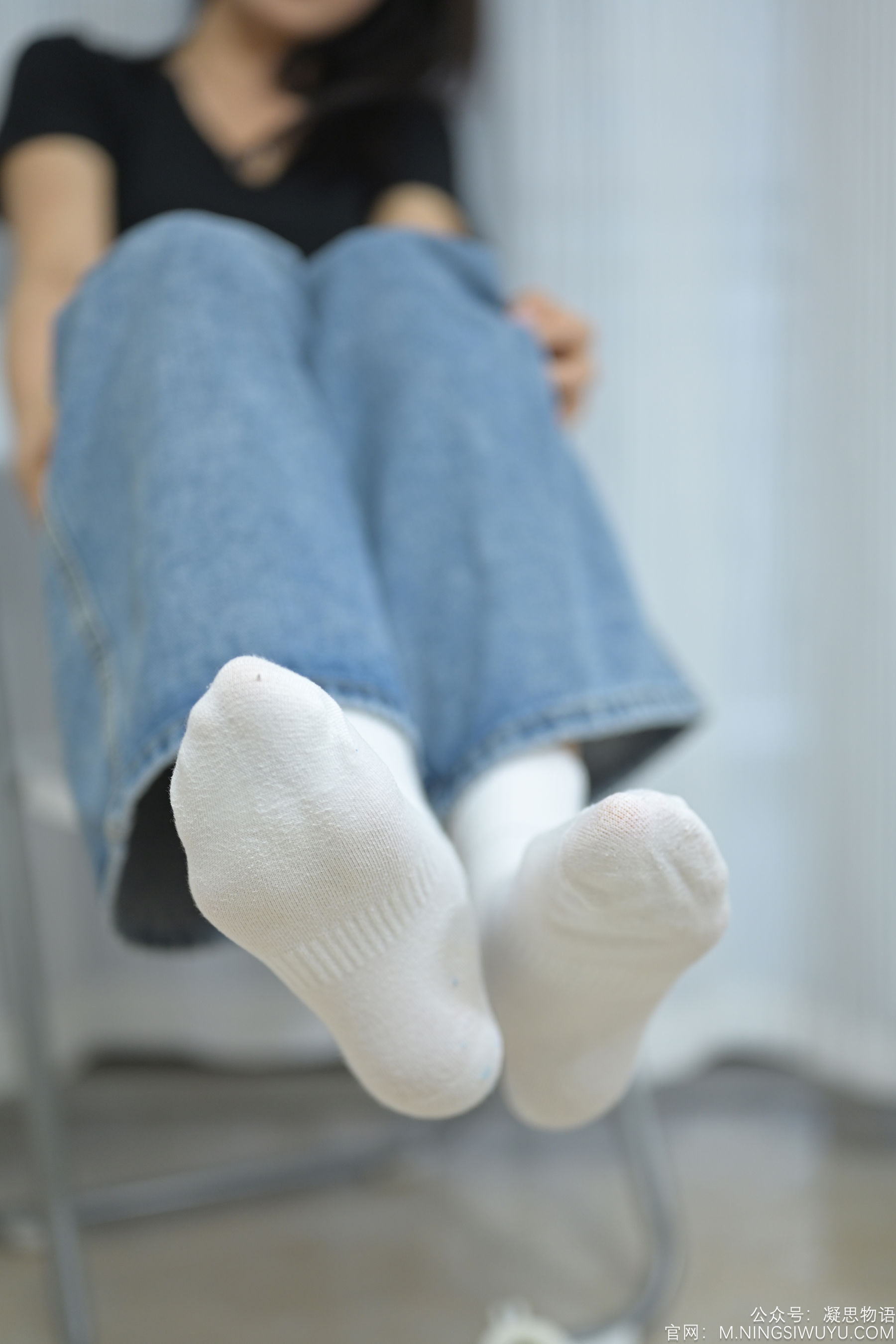 凝思摄影 No.002 木木 - T恤、短白袜、平底鞋/(140P)