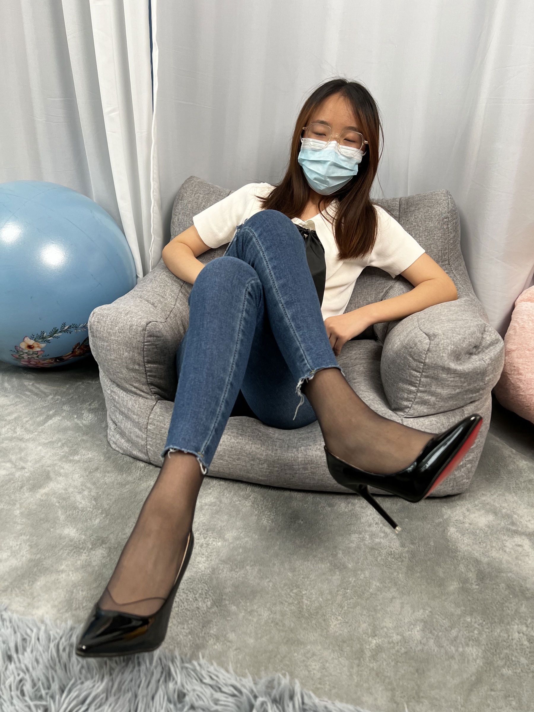 三禾摄影 No.024 牛仔裤里丝 帆布鞋 高跟/(201P)