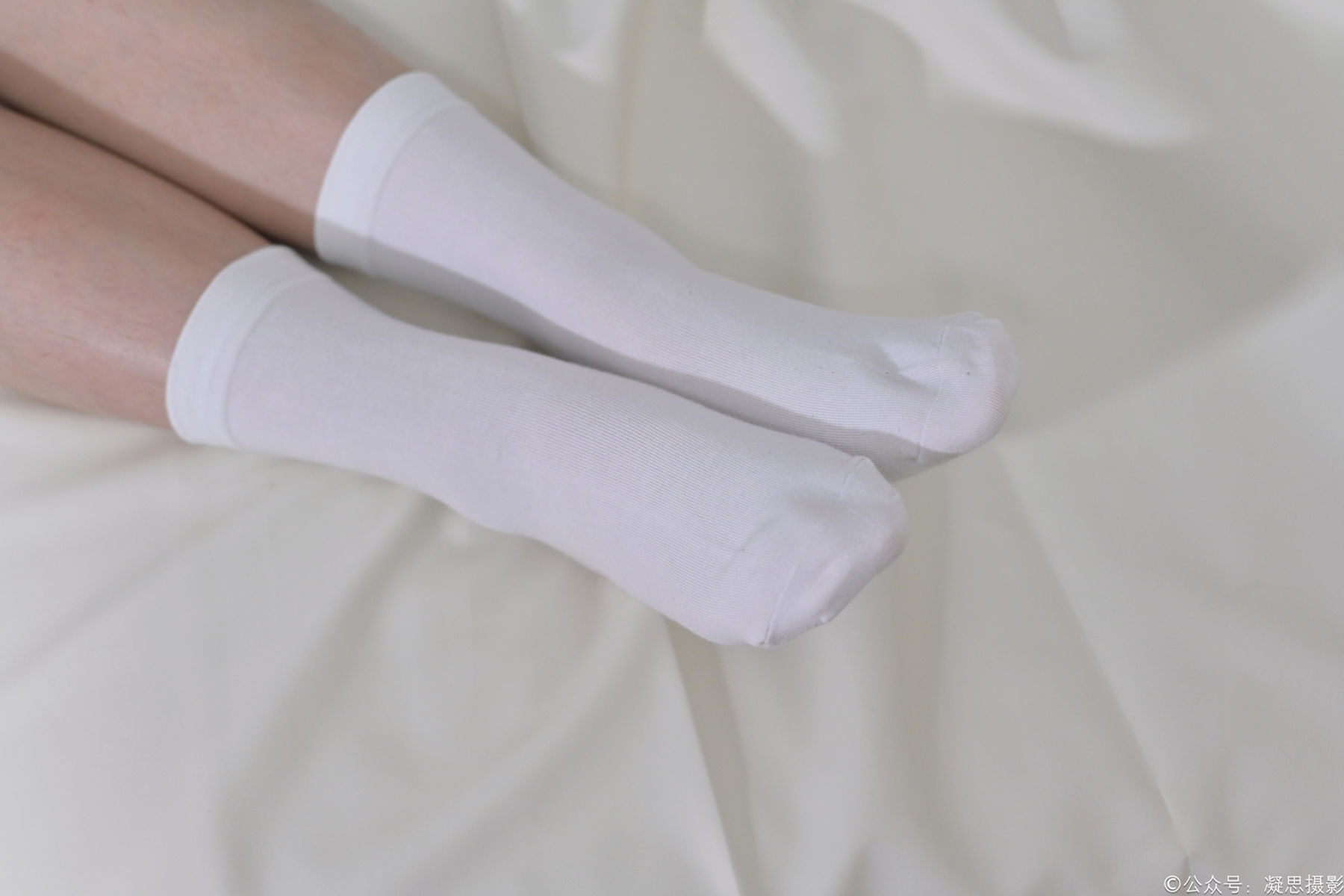 凝思摄影 No.008 铃铃 - 短裙、短白袜、小皮鞋/(158P)