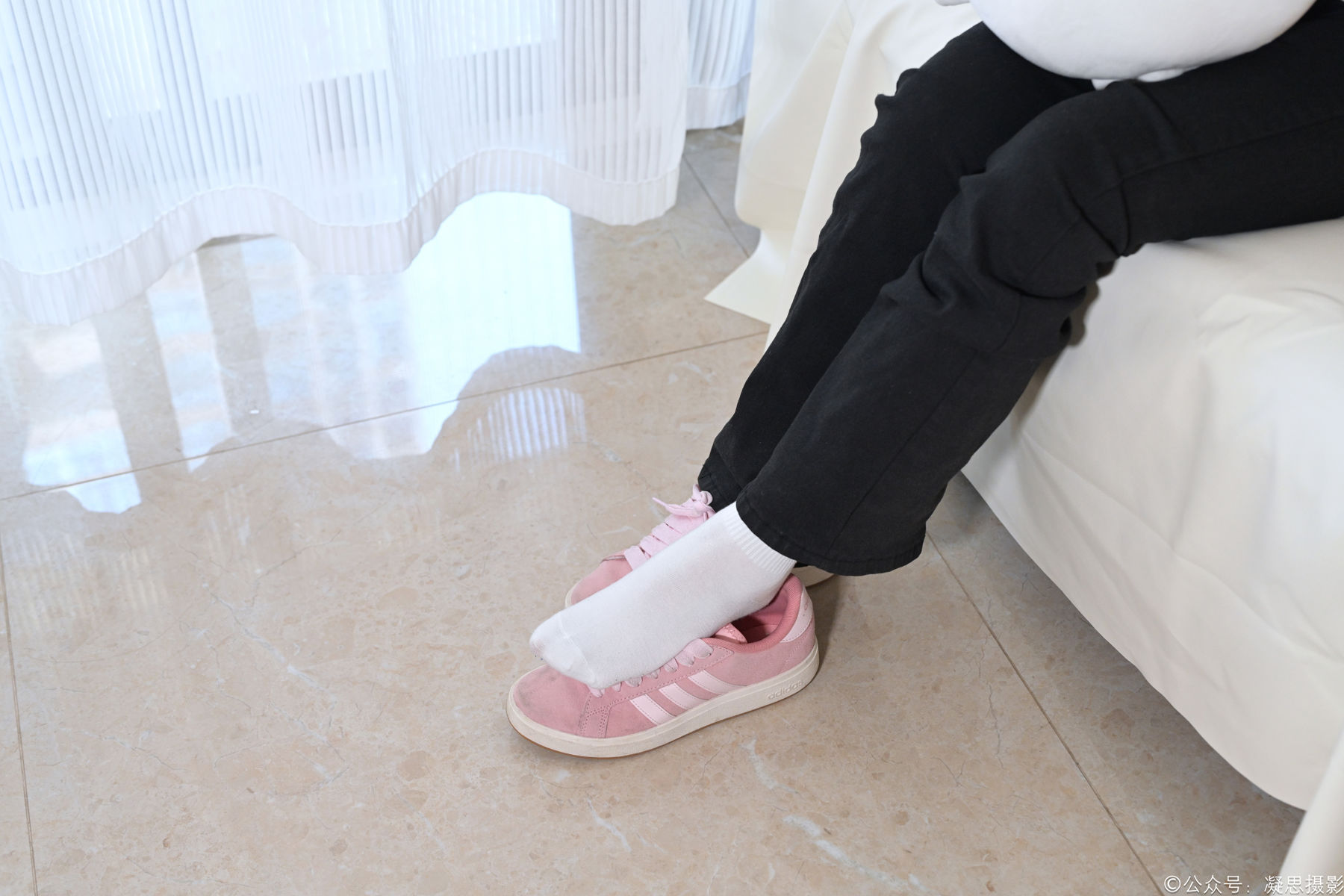 凝思摄影 No.013 铃铃 - T恤、短白袜、平底鞋/(139P)