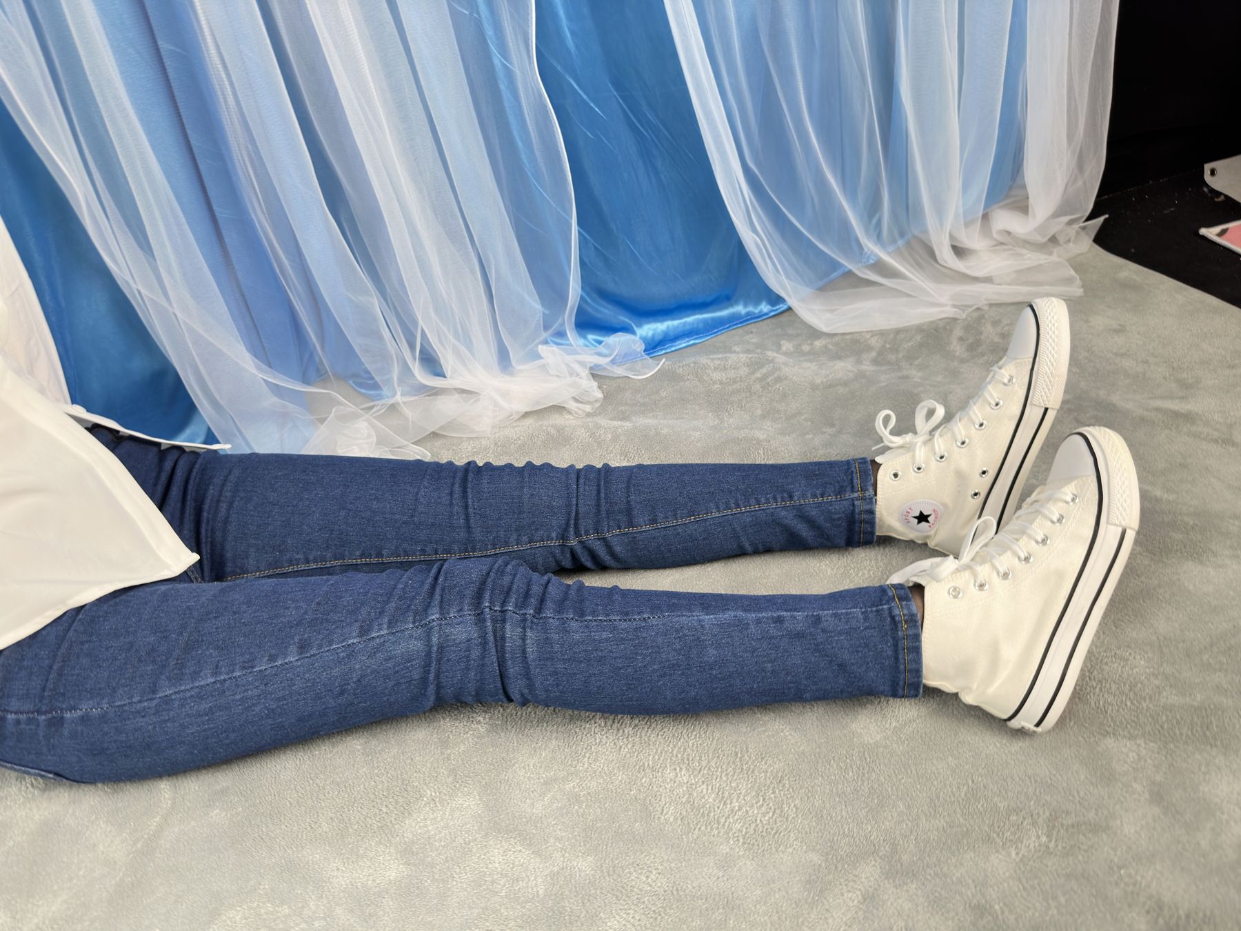 三禾摄影 No.024 牛仔裤里丝 帆布鞋 高跟/(201P)