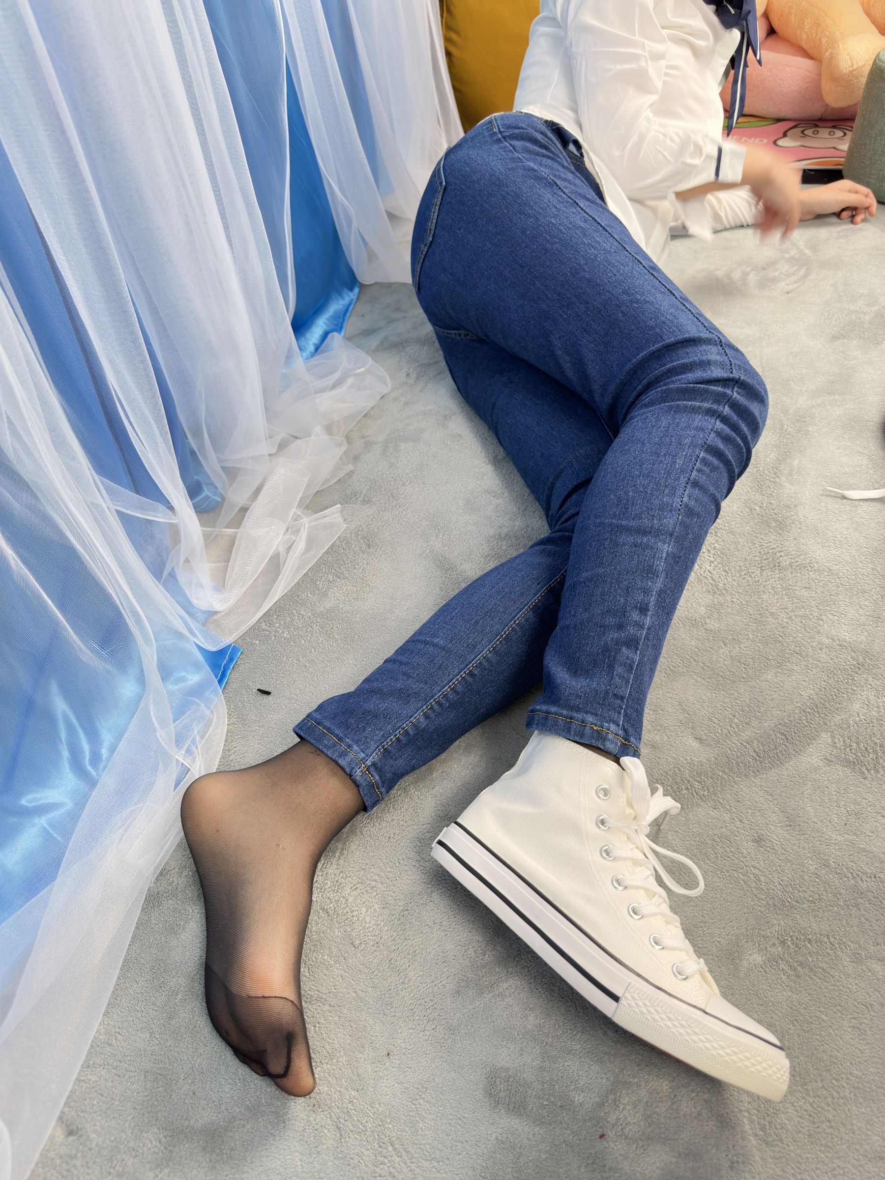 三禾摄影 No.024 牛仔裤里丝 帆布鞋 高跟/(201P)