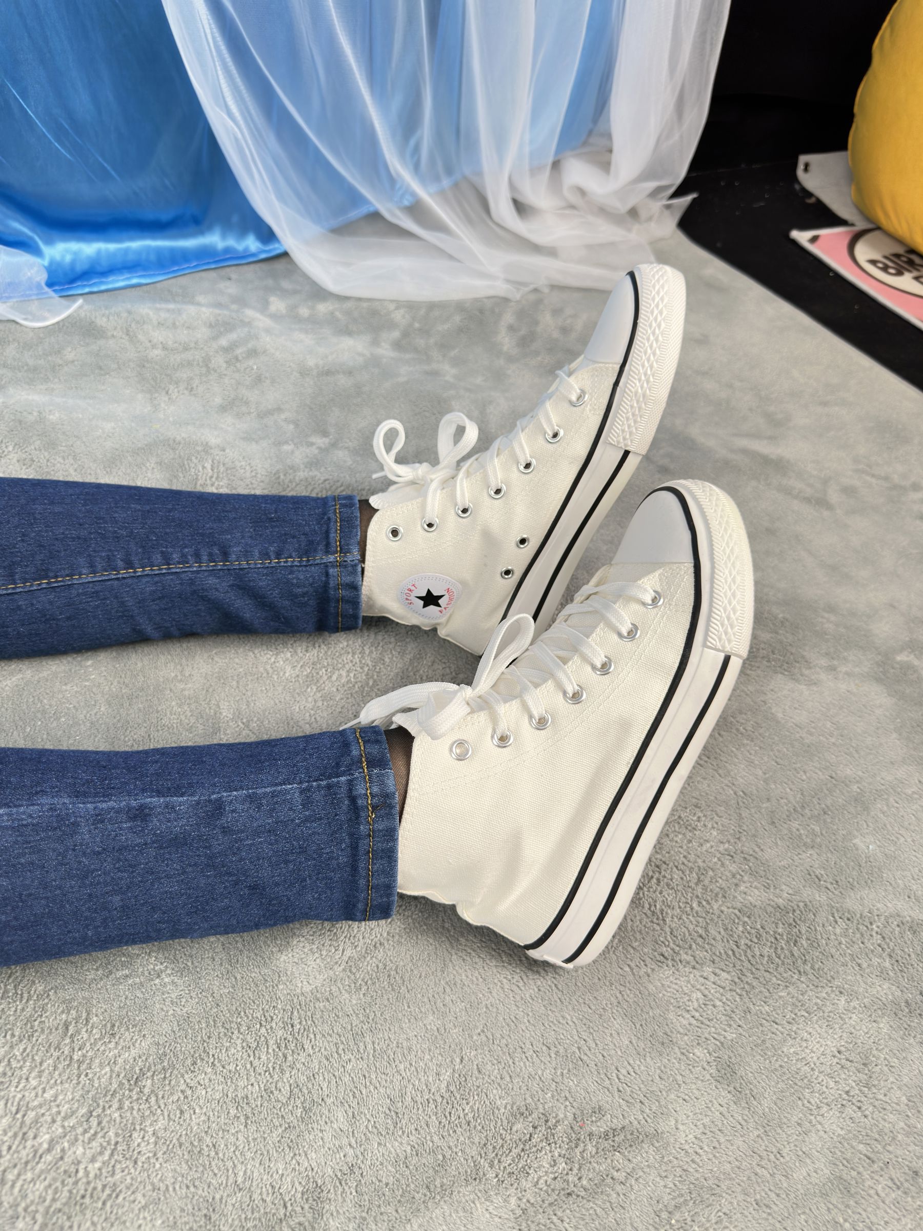 三禾摄影 No.024 牛仔裤里丝 帆布鞋 高跟/(201P)