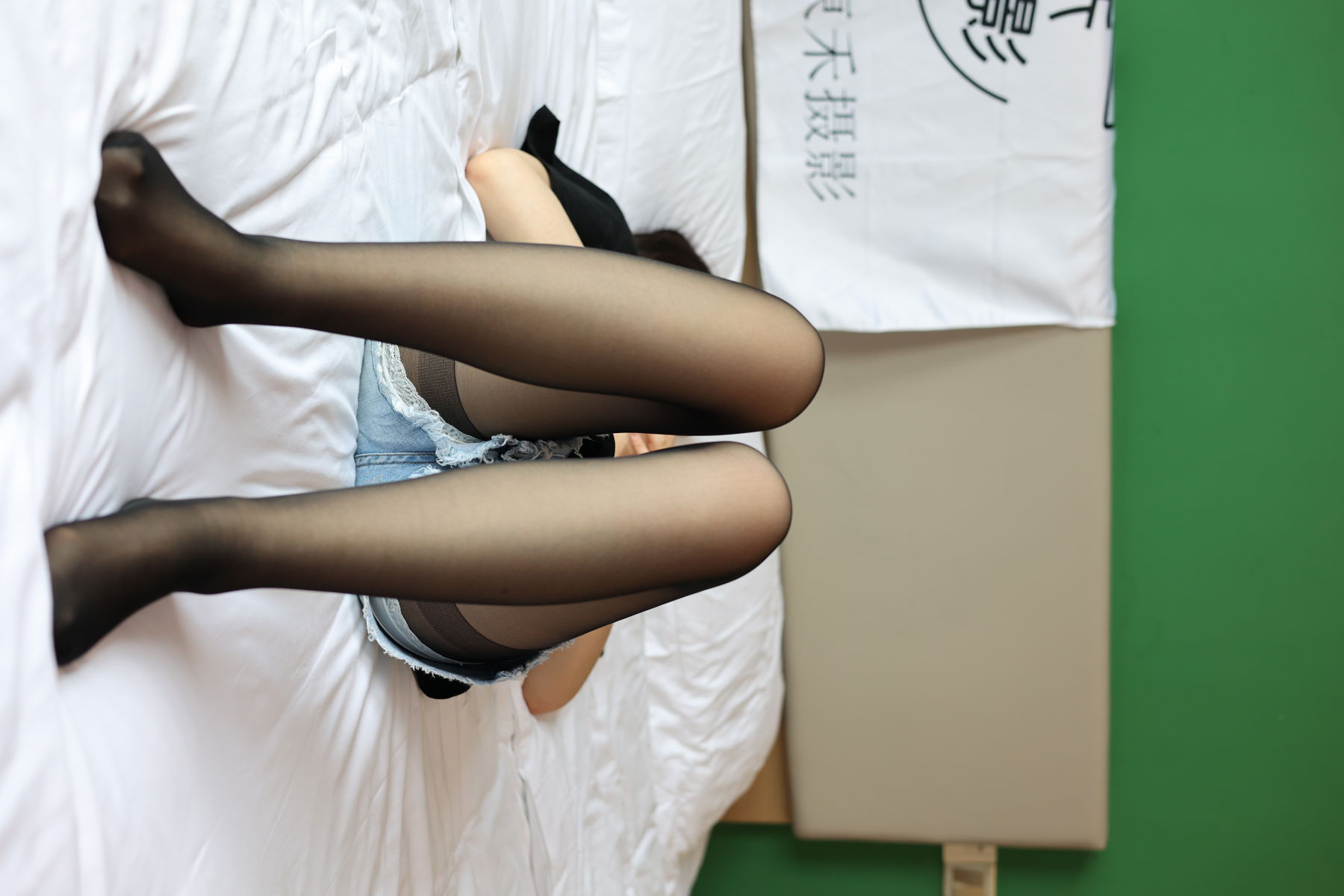 三禾摄影 No.017 牛仔短裤 黑丝 高跟/(251P)