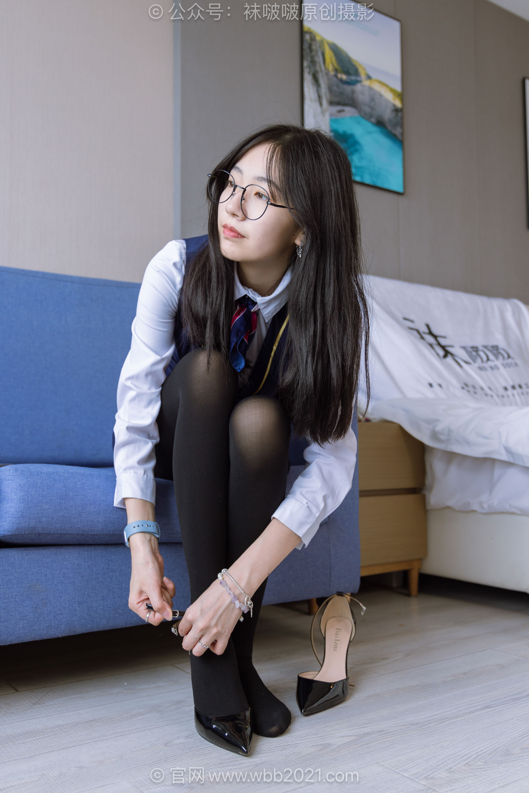 BoBoSocks袜啵啵 No.620 小甜豆 - 高跟鞋、厚黑丝、银行制服/(140P)