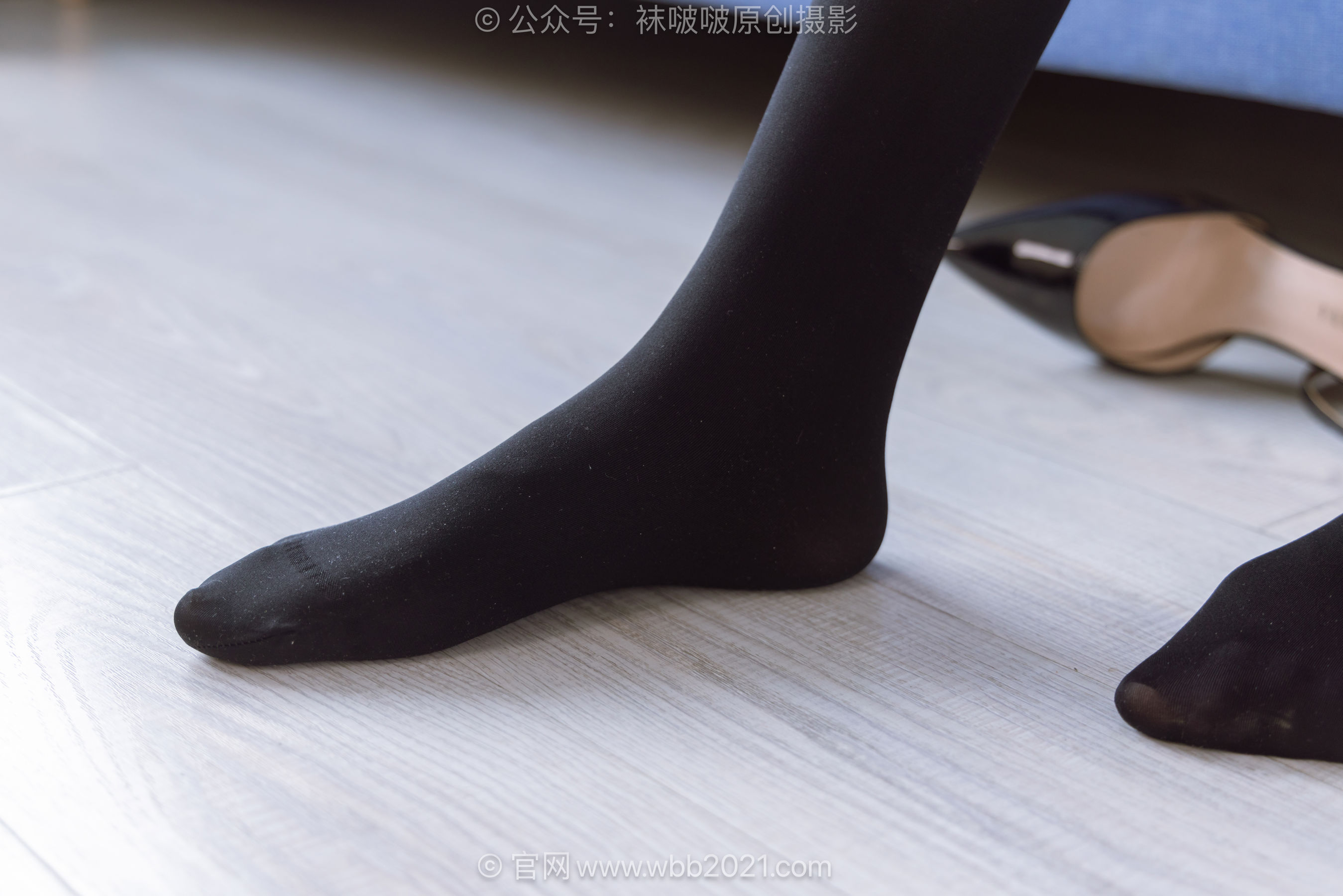 BoBoSocks袜啵啵 No.620 小甜豆 - 高跟鞋、厚黑丝、银行制服/(140P)