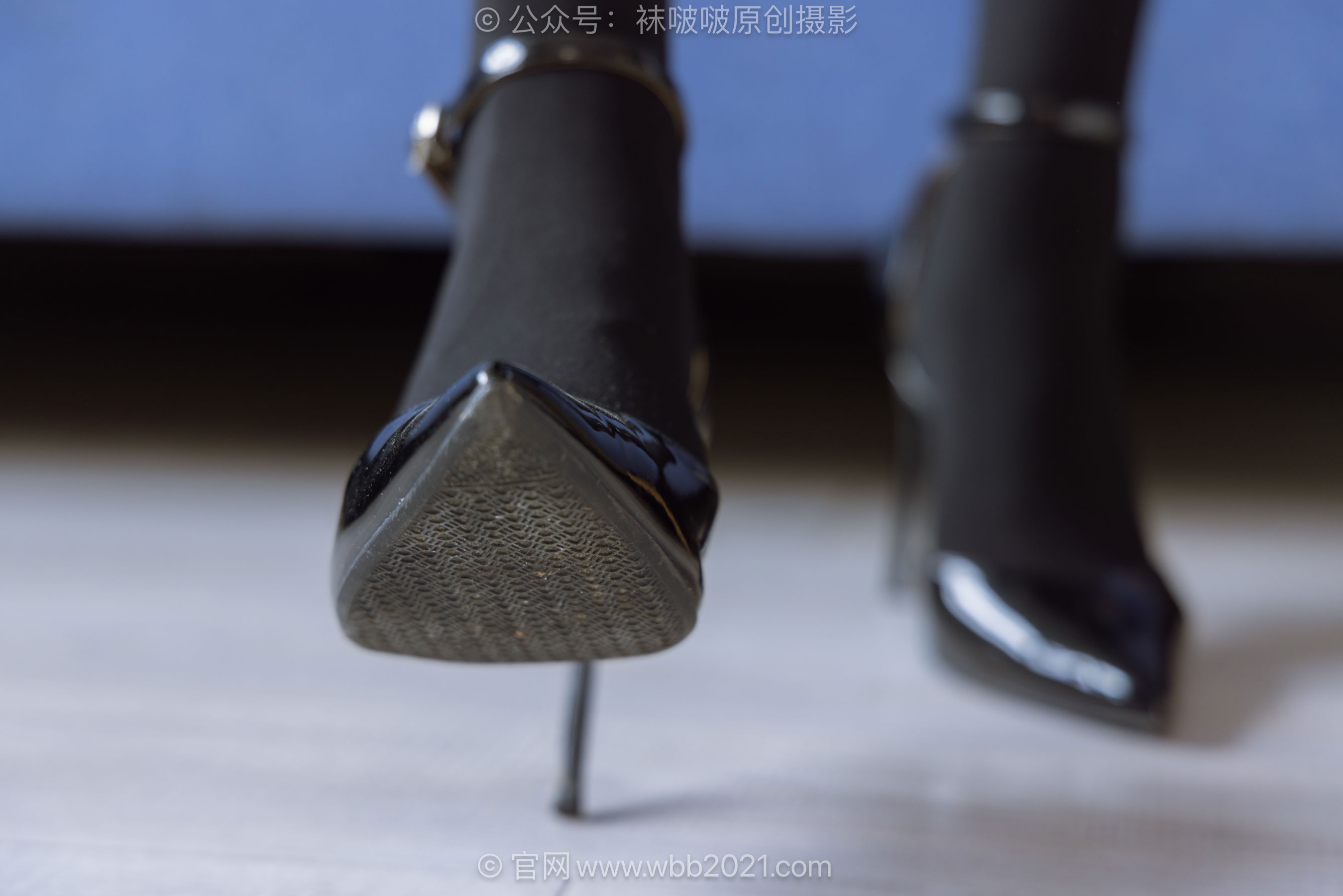 BoBoSocks袜啵啵 No.620 小甜豆 - 高跟鞋、厚黑丝、银行制服/(140P)