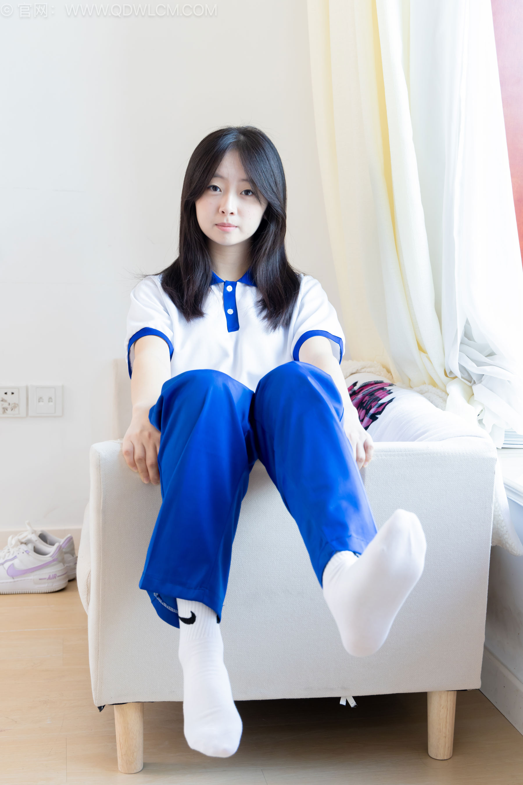 物恋传媒 No.2576 萌萌 - 板鞋、白棉袜、裸足、校服/(153P)