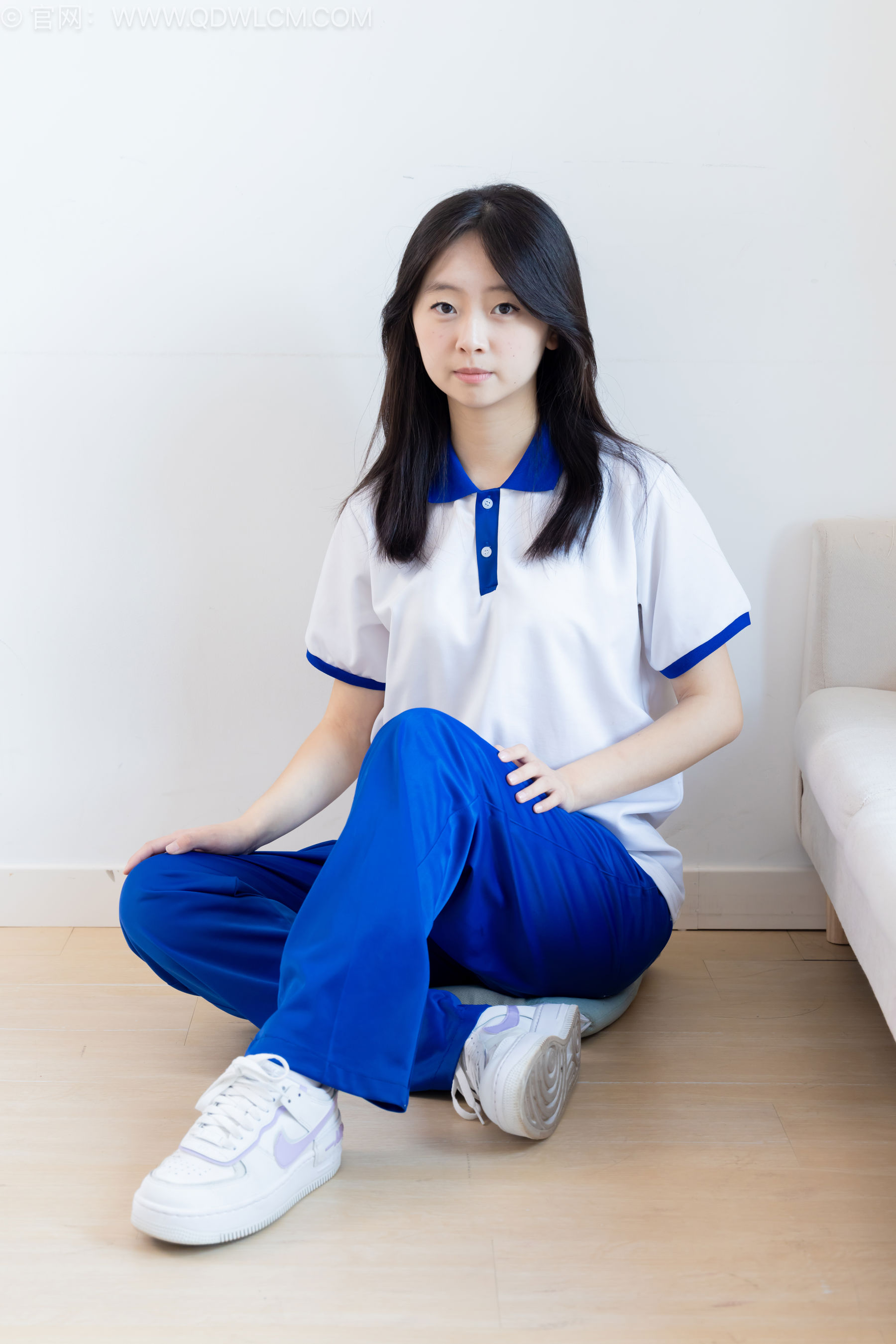 物恋传媒 No.2576 萌萌 - 板鞋、白棉袜、裸足、校服/(153P)