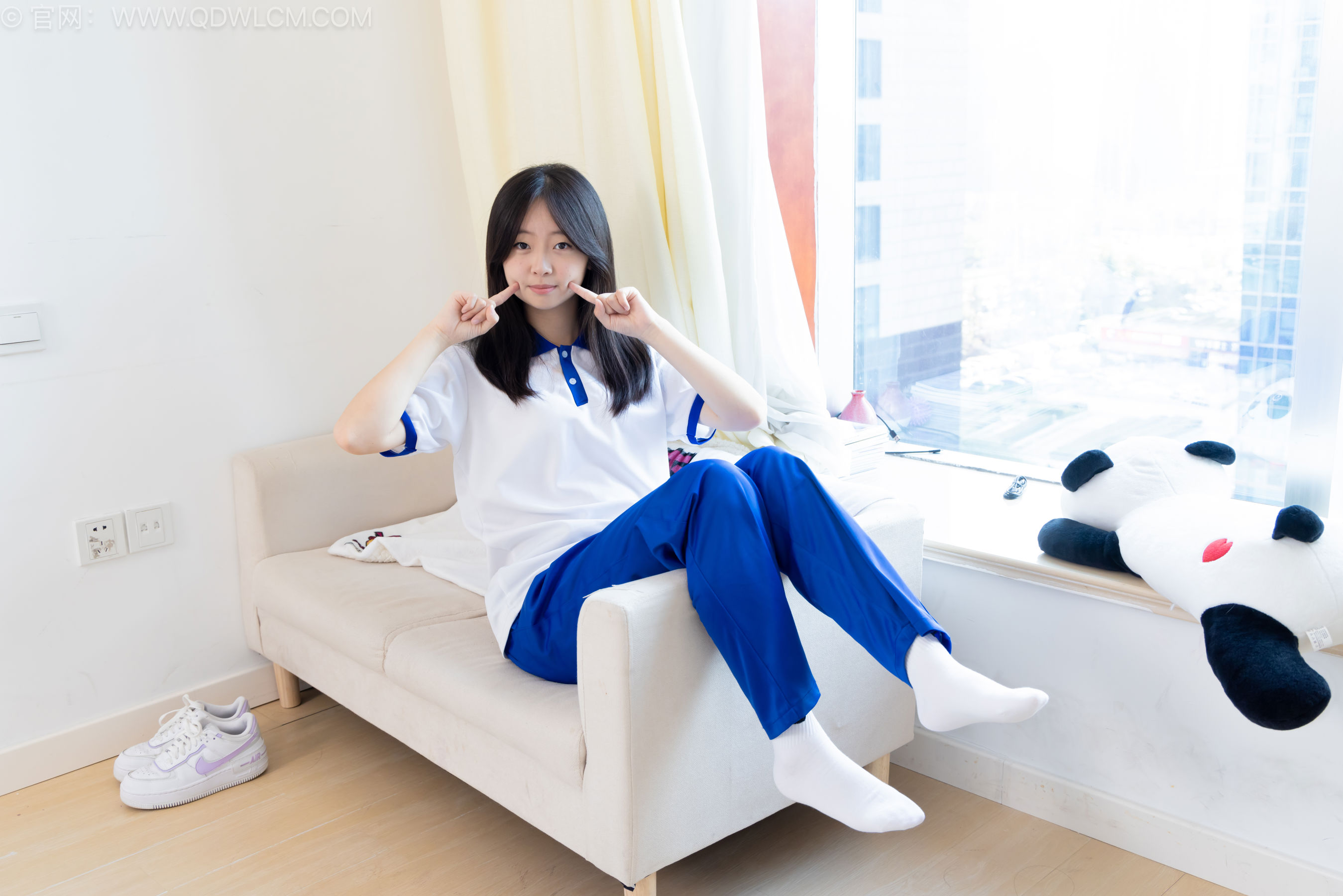 物恋传媒 No.2576 萌萌 - 板鞋、白棉袜、裸足、校服/(153P)