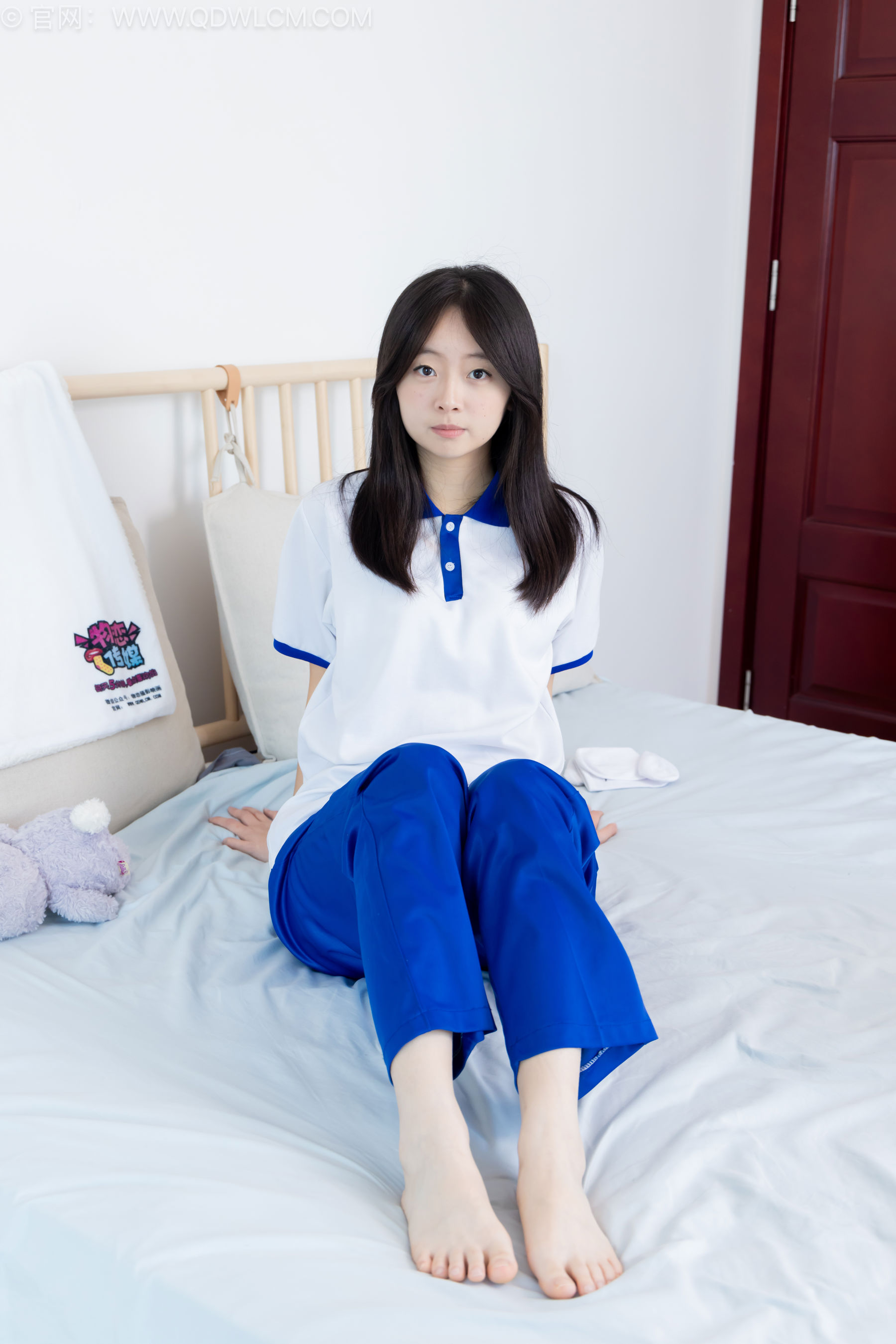 物恋传媒 No.2576 萌萌 - 板鞋、白棉袜、裸足、校服/(153P)