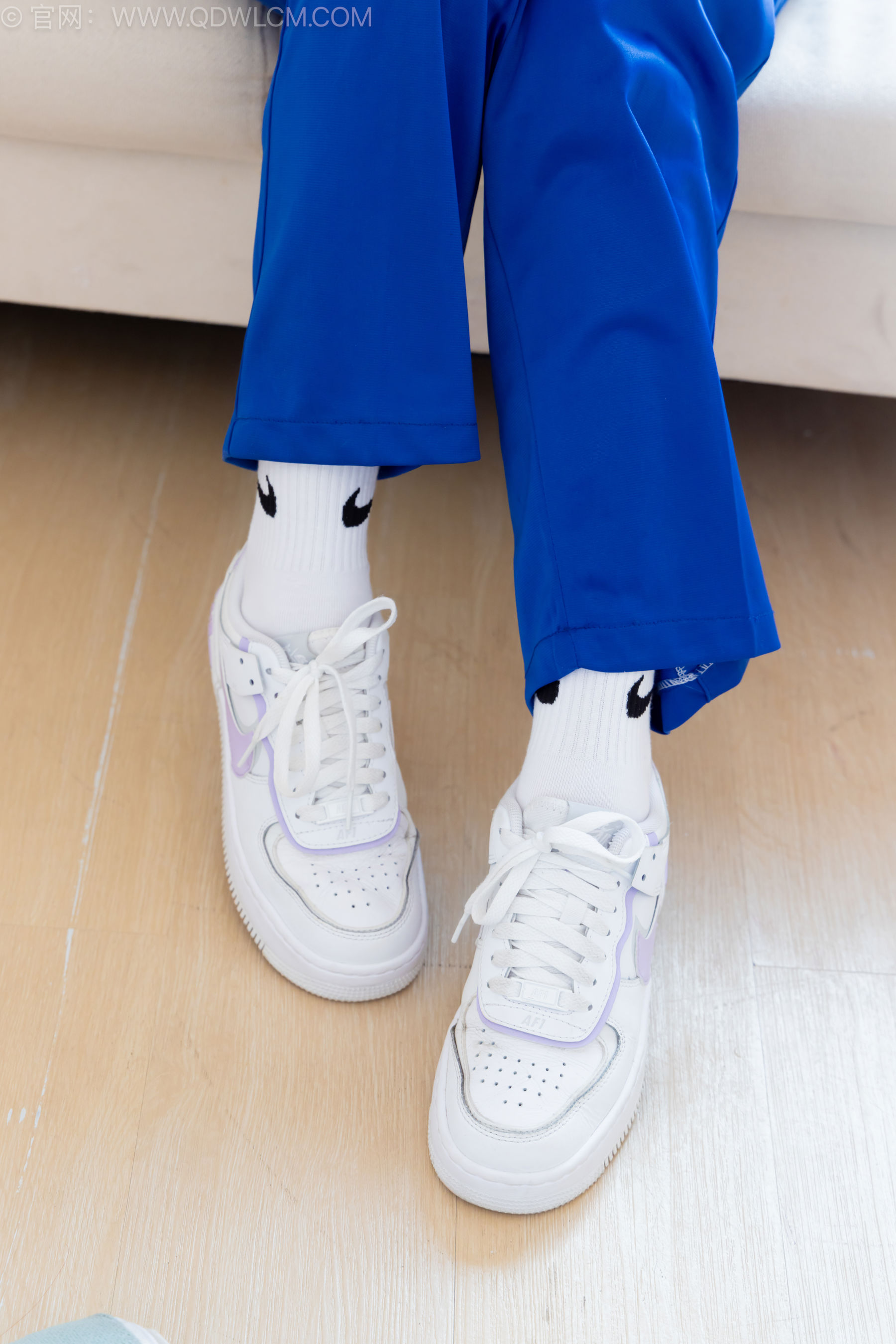 物恋传媒 No.2576 萌萌 - 板鞋、白棉袜、裸足、校服/(153P)