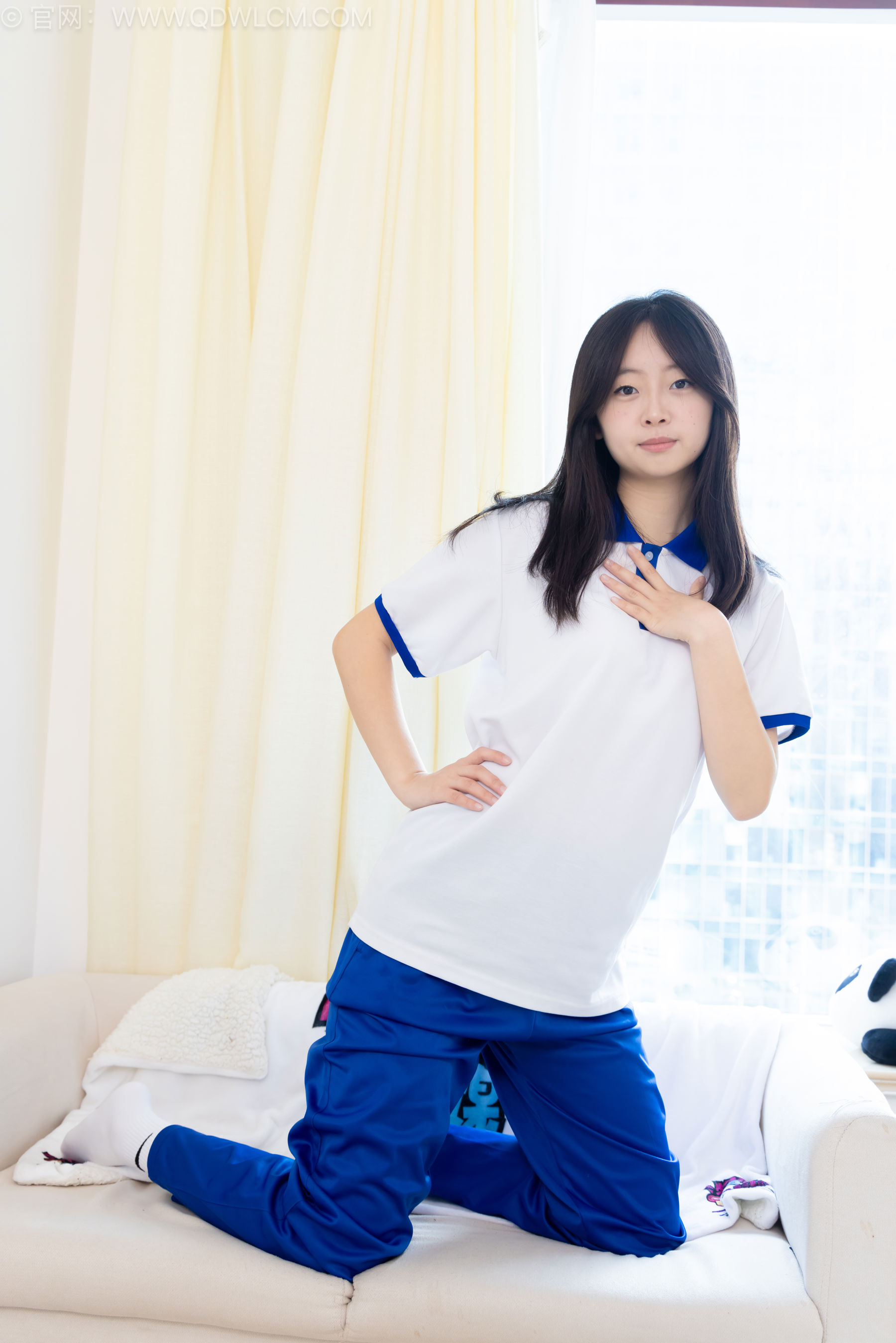 物恋传媒 No.2576 萌萌 - 板鞋、白棉袜、裸足、校服/(153P)