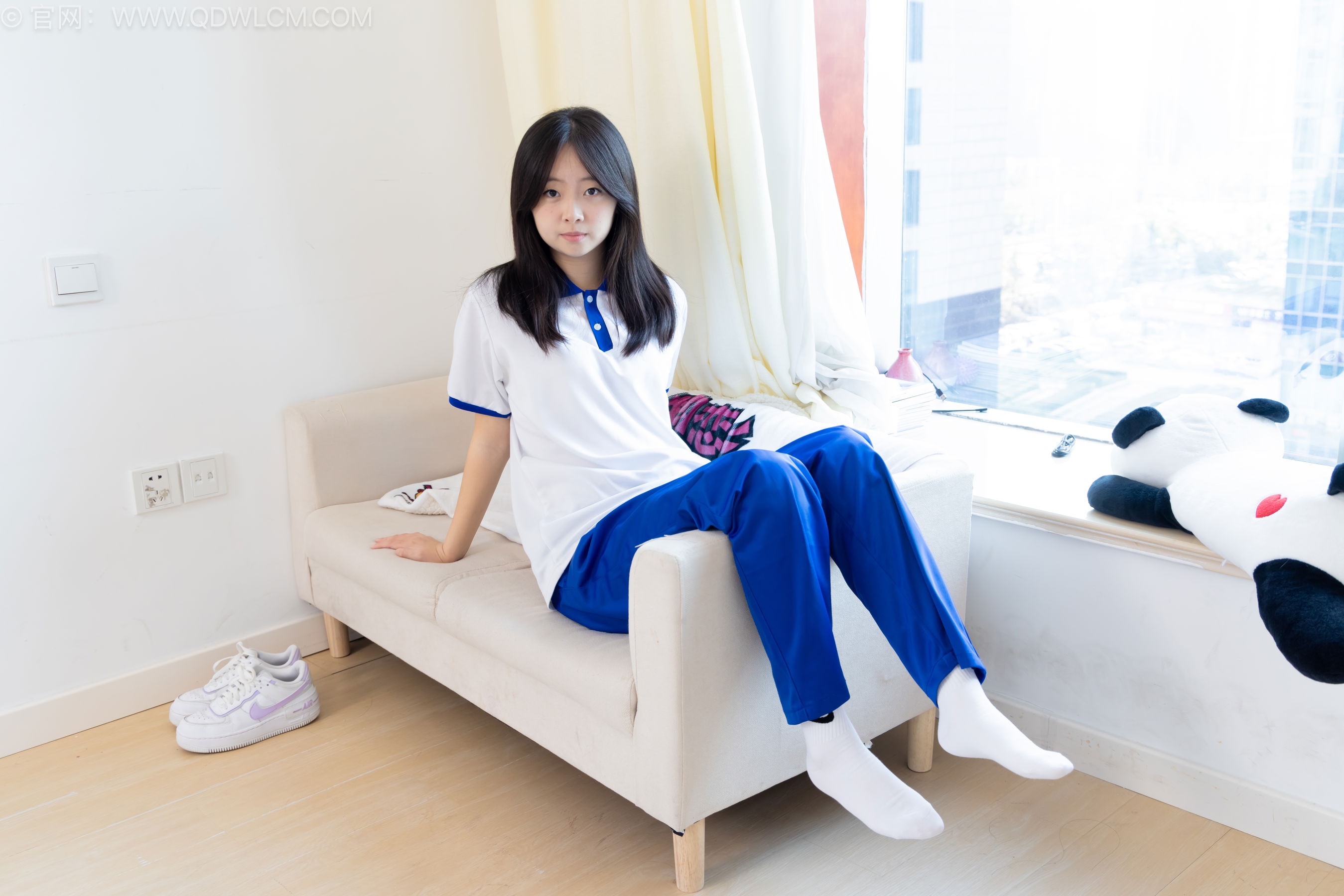 物恋传媒 No.2576 萌萌 - 板鞋、白棉袜、裸足、校服/(153P)