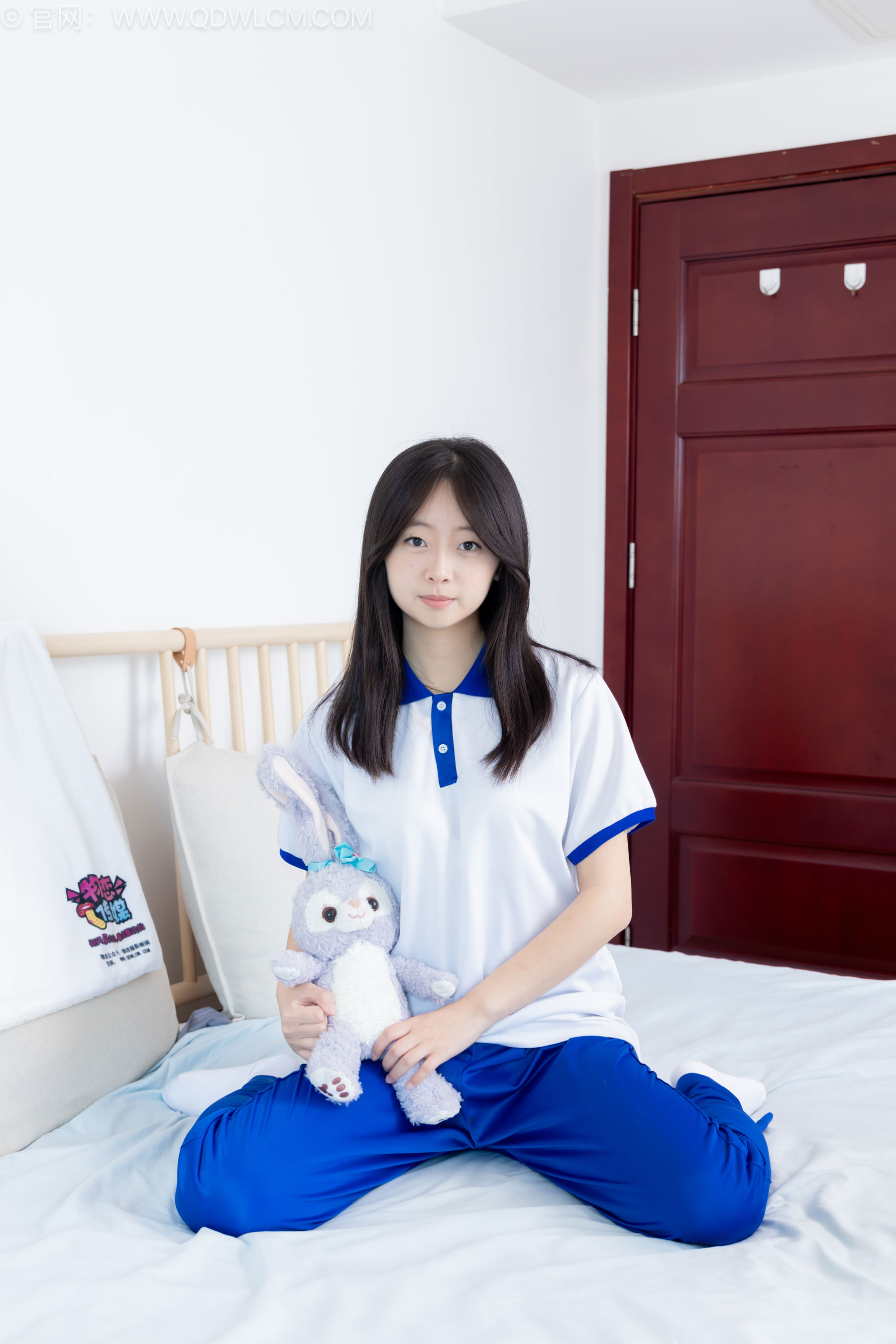 物恋传媒 No.2576 萌萌 - 板鞋、白棉袜、裸足、校服/(153P)
